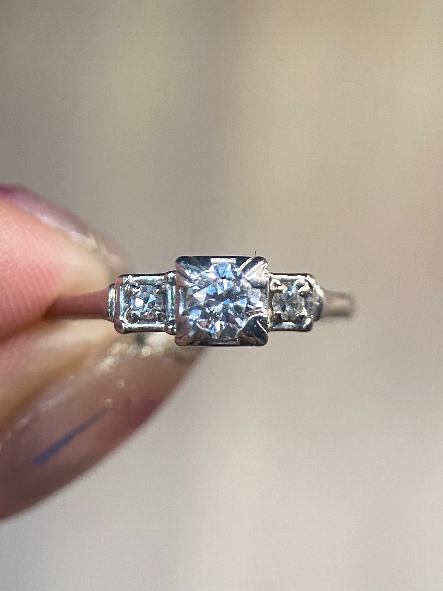 Oro Blanco 14k Princess 0.20ct +0.04ct L de Diamantes Naturales                            Anillo Compromiso OF1888