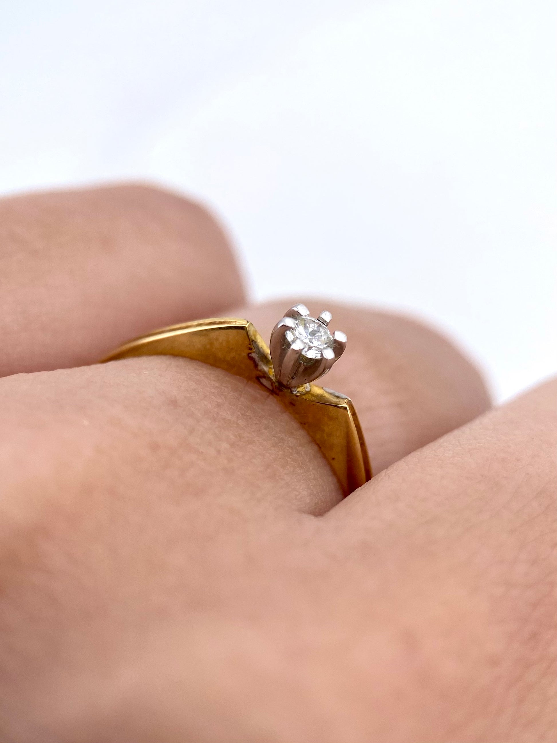 Oro Amarillo 14k Redondo 0.12ct de Diamante Natural                              Anillo Compromiso OF1512