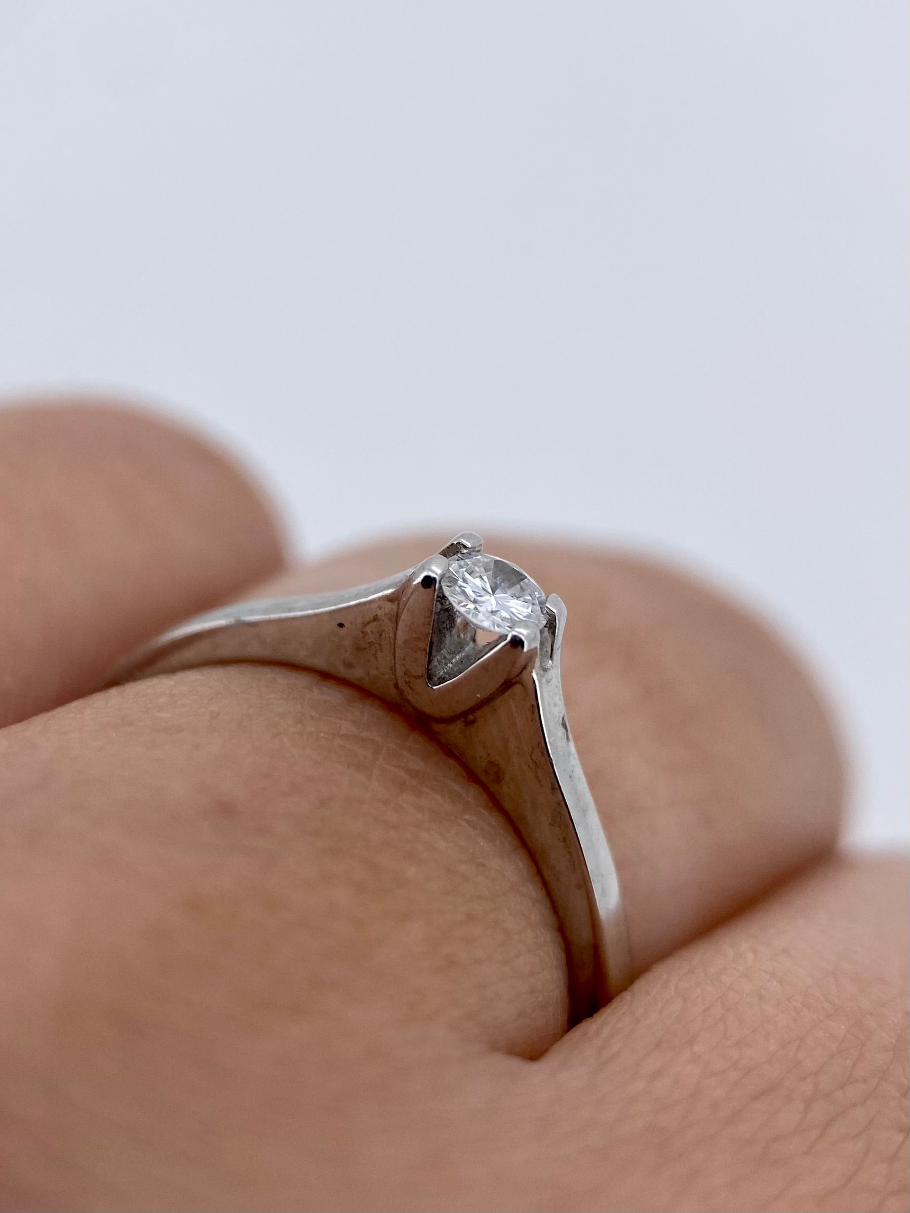 Oro Blanco 14k Redondo 0.12ct de Diamante Natural                                                  Anillo Compromiso OF1915