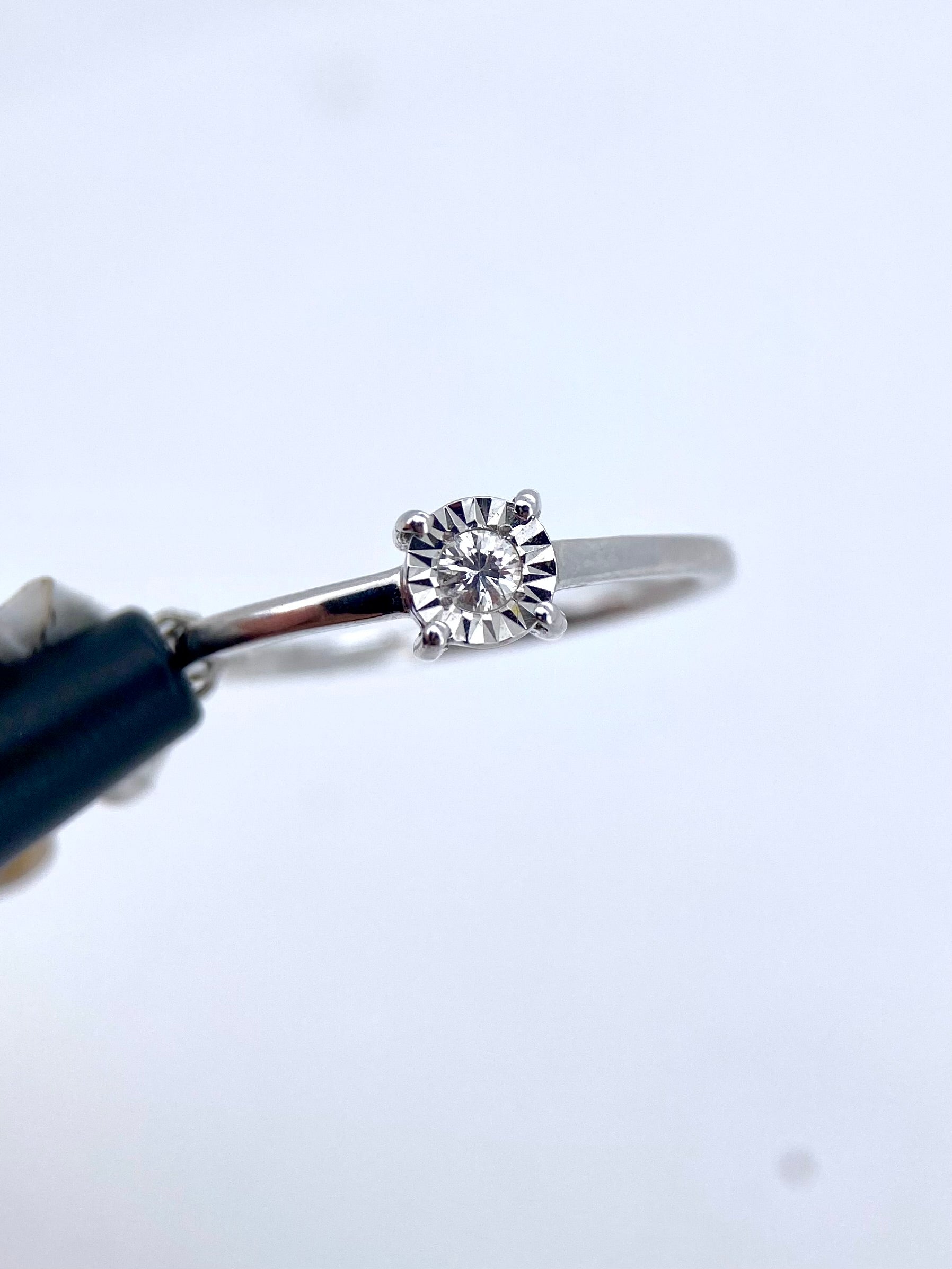 Oro Blanco 14k Redondo 0.10ct de Diamante Natural                                                  Anillo Compromiso OF2050