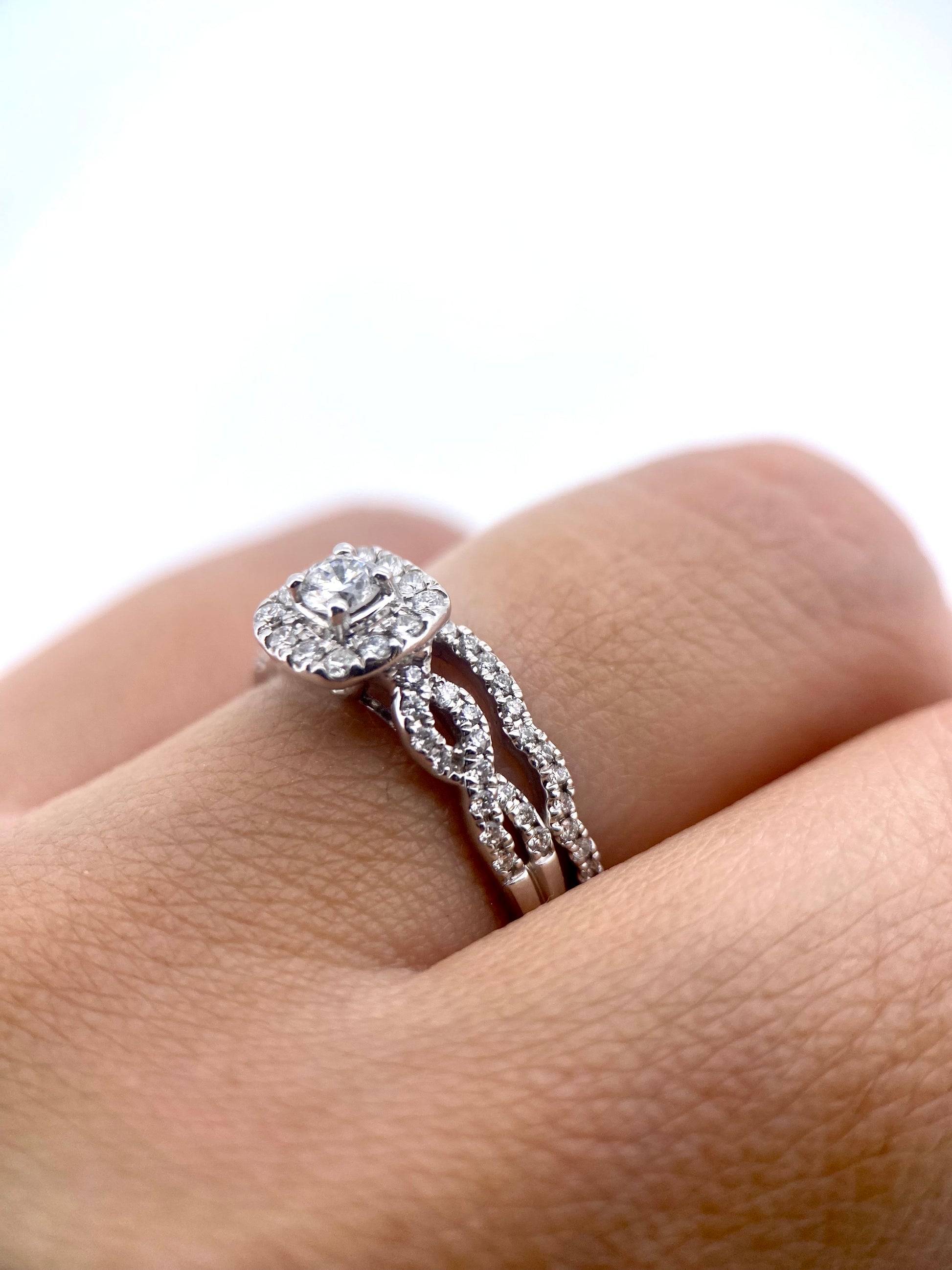 Oro Blanco 14k Princess con Alianza 0.58ct de Diamantes Naturales                            Anillo Compromiso OF2089