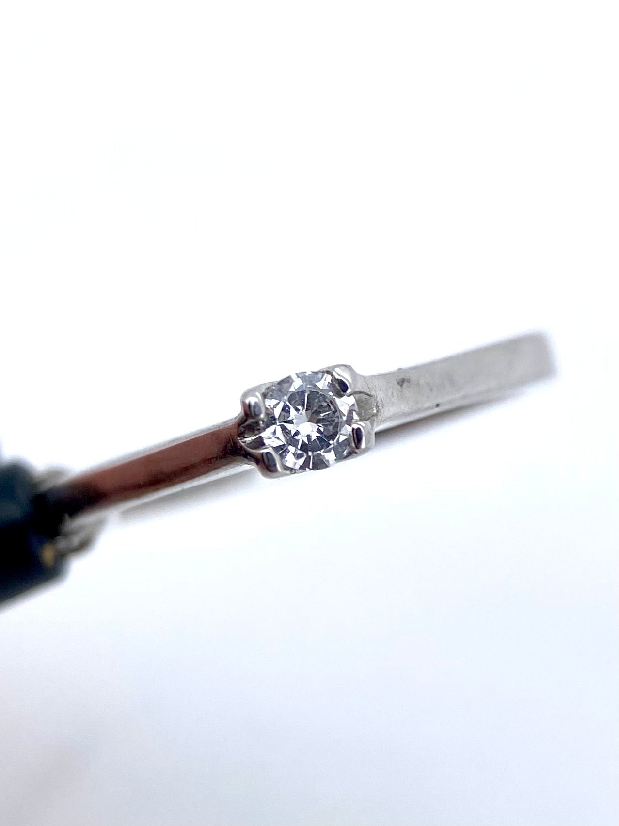 Oro Blanco 14k Redondo 0.12ct de Diamante Natural                                                  Anillo Compromiso OF1915