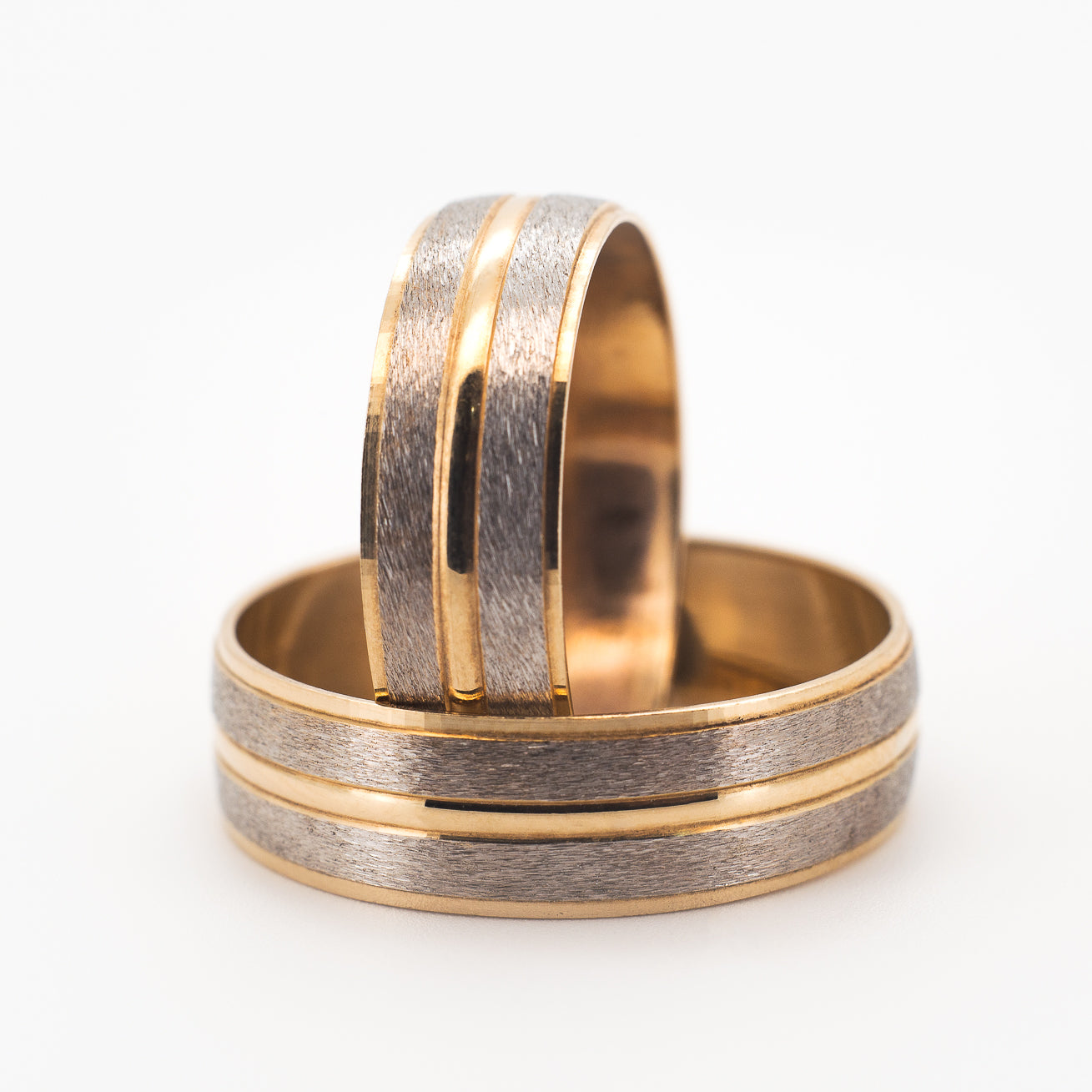 Argollas Texturizadas Oro 10k Bicolor