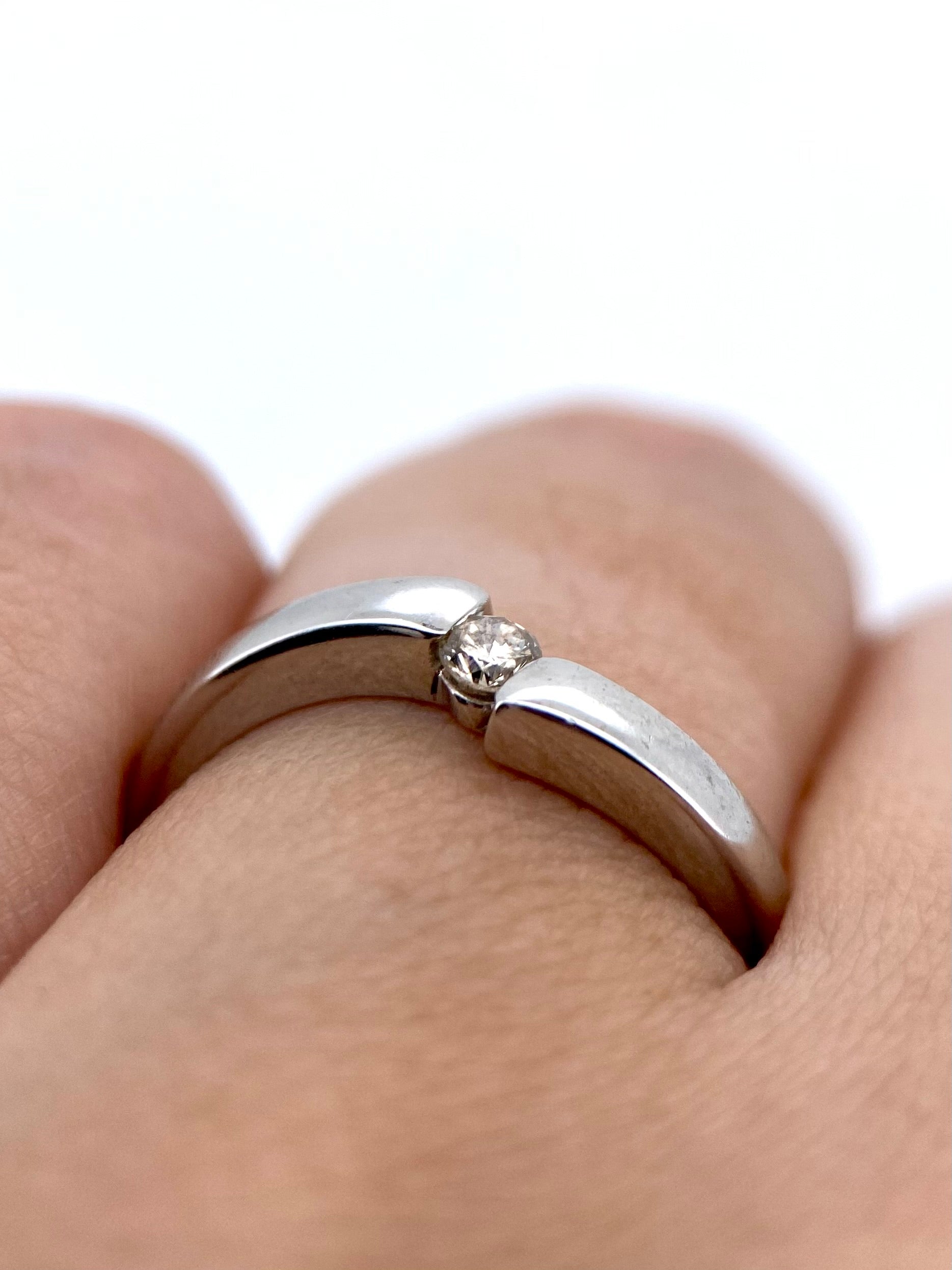 Oro Blanco 14k Redondo 0.10ct  de Diamantes Naturales                            Anillo Compromiso OF1645