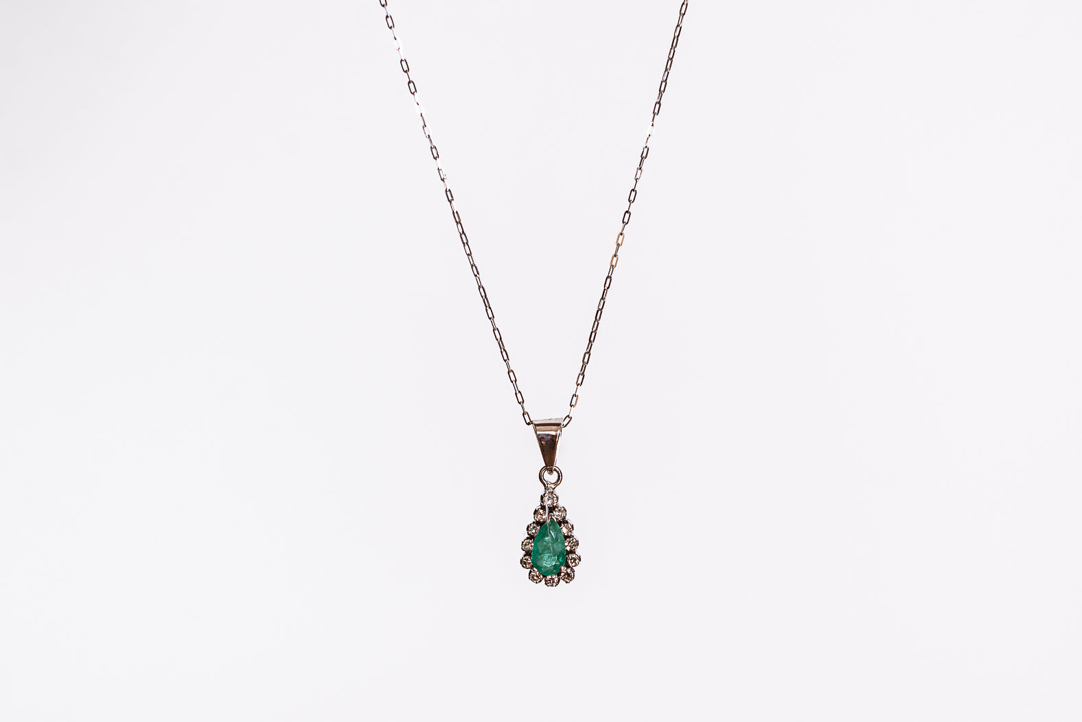 Dije de Diamante 1.00E +0.15ct Oro 14k Blanco