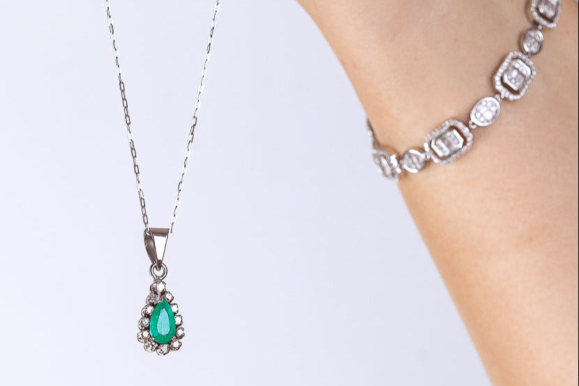 Dije de Diamante 1.00E +0.15ct Oro 14k Blanco