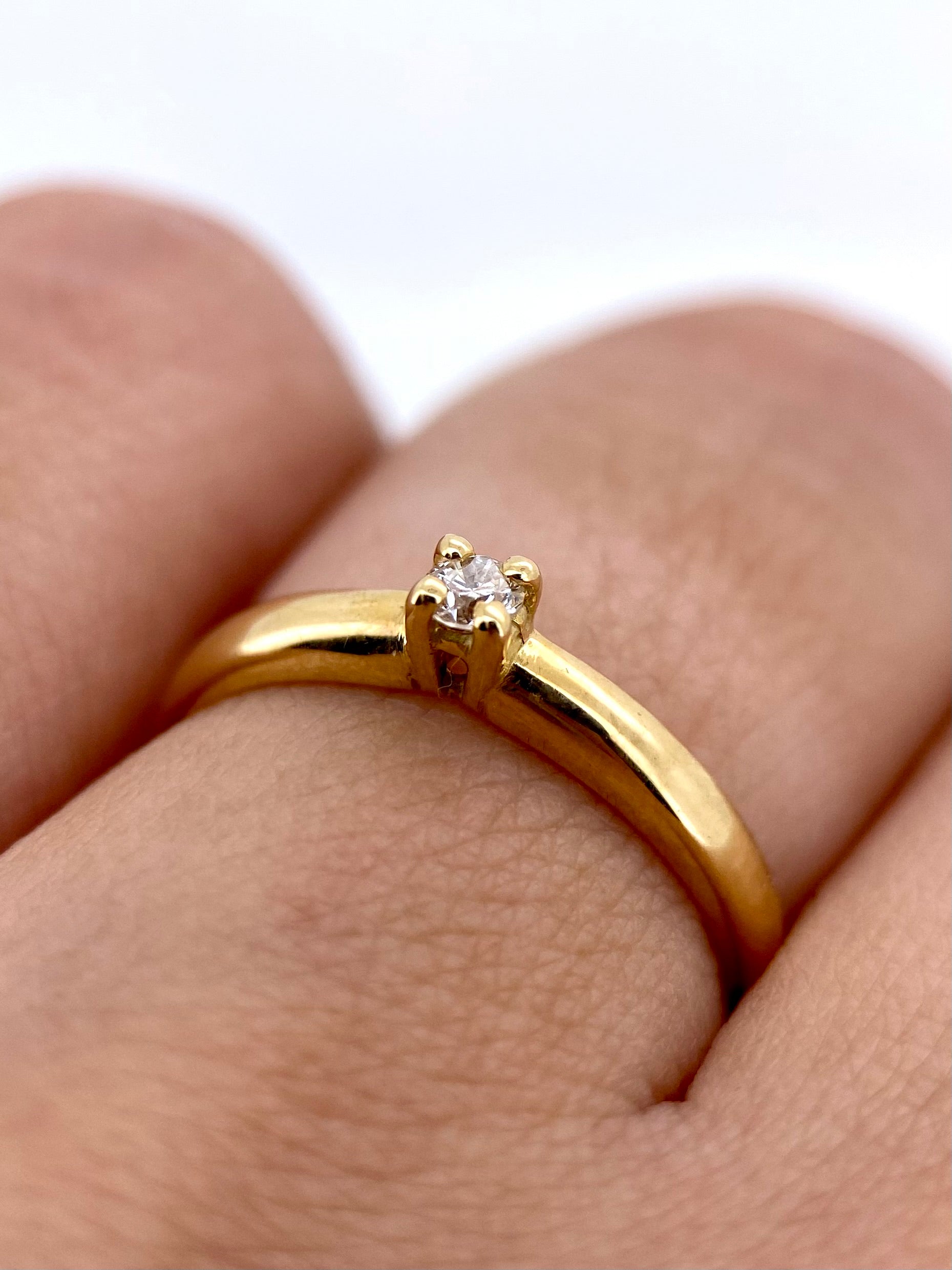 Oro Amarillo 14k Redondo 0.08ct de Diamante Natural                              Anillo Compromiso OF2213