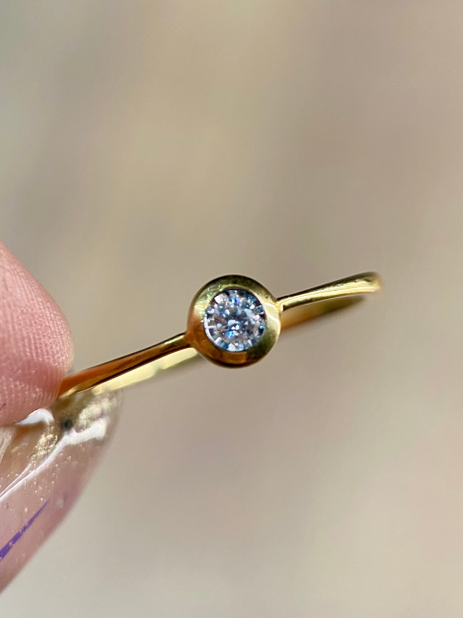 Oro Amarillo 14k Redondo 0.06ct de Diamante Natural                           Anillo Compromiso OF2053