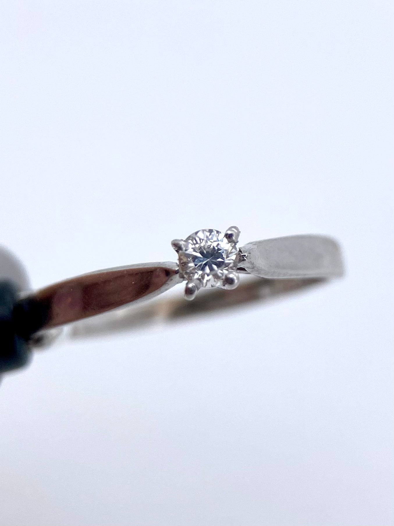 Oro Blanco 14k Redondo 0.11ct de Diamante                                       Anillo Compromiso OF1261