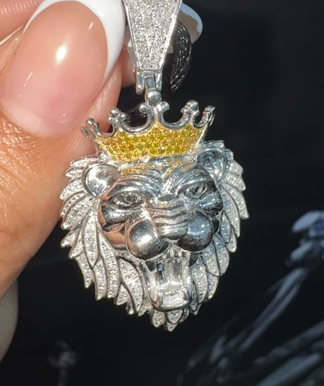 Dije de Diamante 0.54ct Oro 14k Blanco