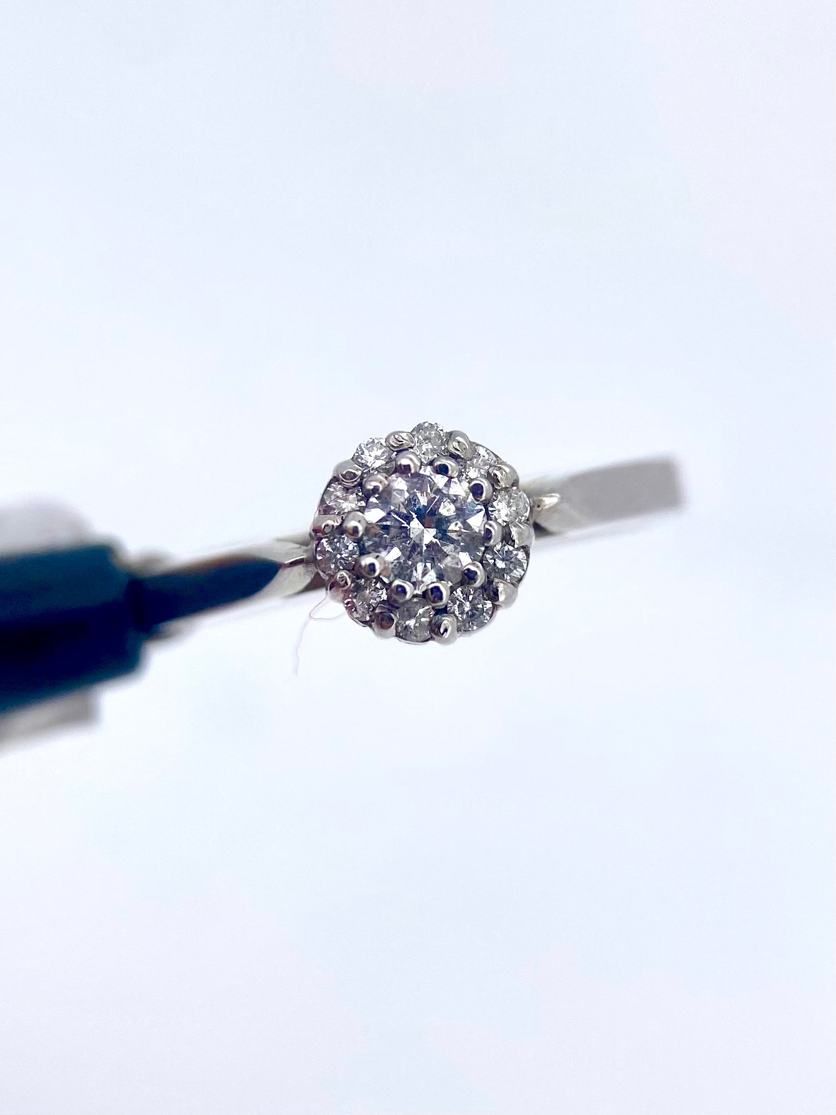 Oro Blanco 14k Redondo 0.17ct + 0.12ct de Diamante Natural                                                  Anillo Compromiso OF1682