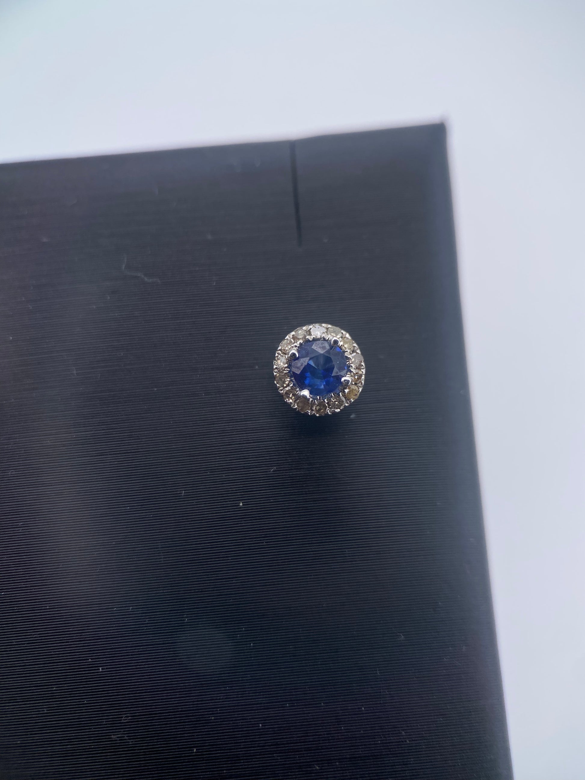 Broquel 0.15z+0.10c\u Oro 14k Blanco