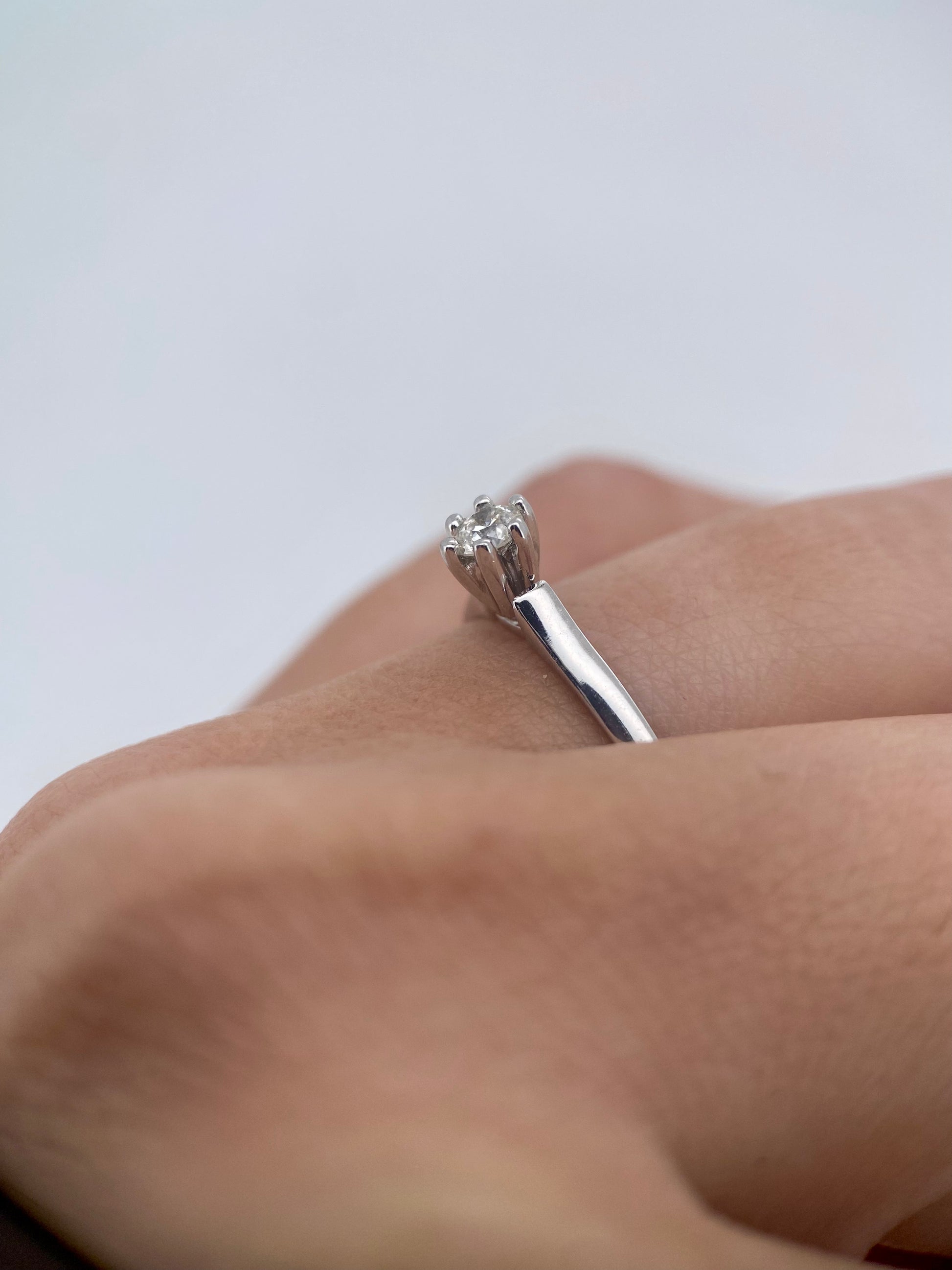 Oro Blanco 14k Redondo 0.19ct de Diamantes Naturales                            Anillo Compromiso OF1436