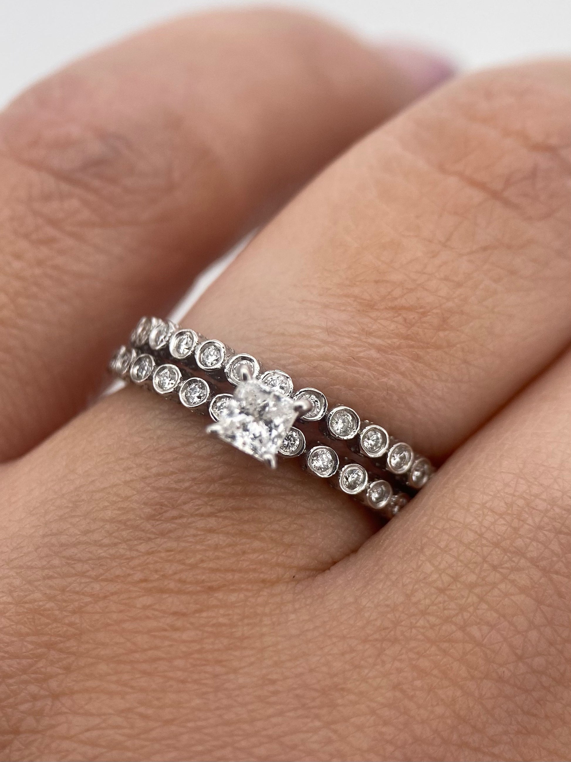 Oro Blanco 14k Princess con Alianza 0.32ct + 0.29ct de Diamantes Naturales                            Anillo Compromiso OF1719