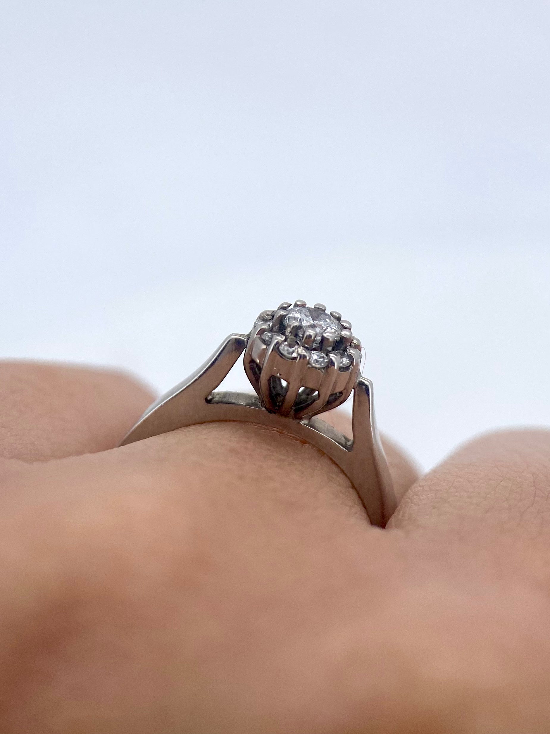 Oro Blanco 14k Redondo 0.17ct + 0.12ct de Diamante Natural                                                  Anillo Compromiso OF1682