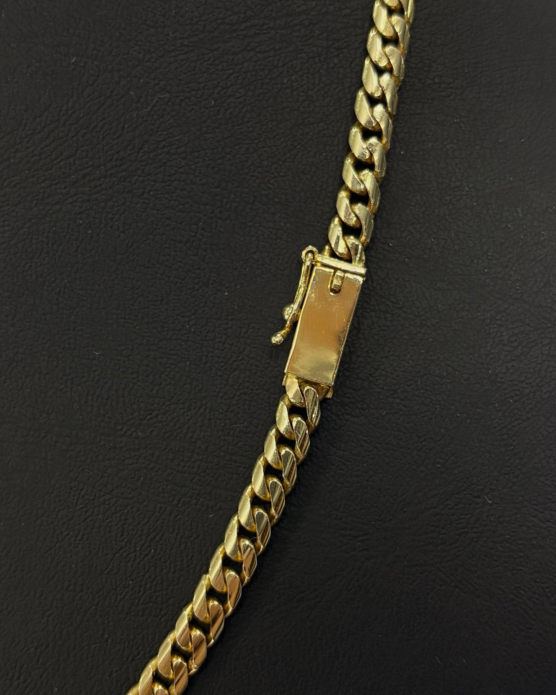 Cadena de Oro 10k Amarillo Tejido Barbado