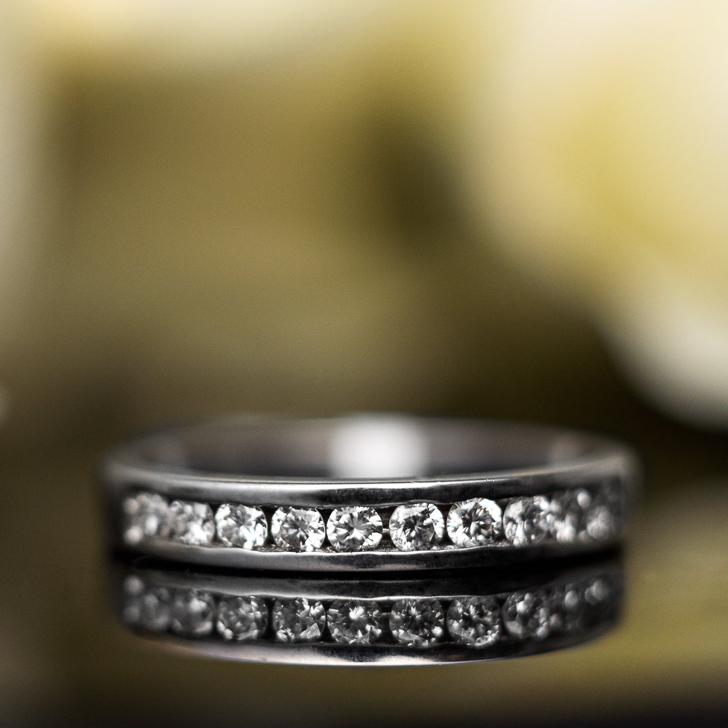 Churumbela Redonda 0.16ct Oro 14k Blanco