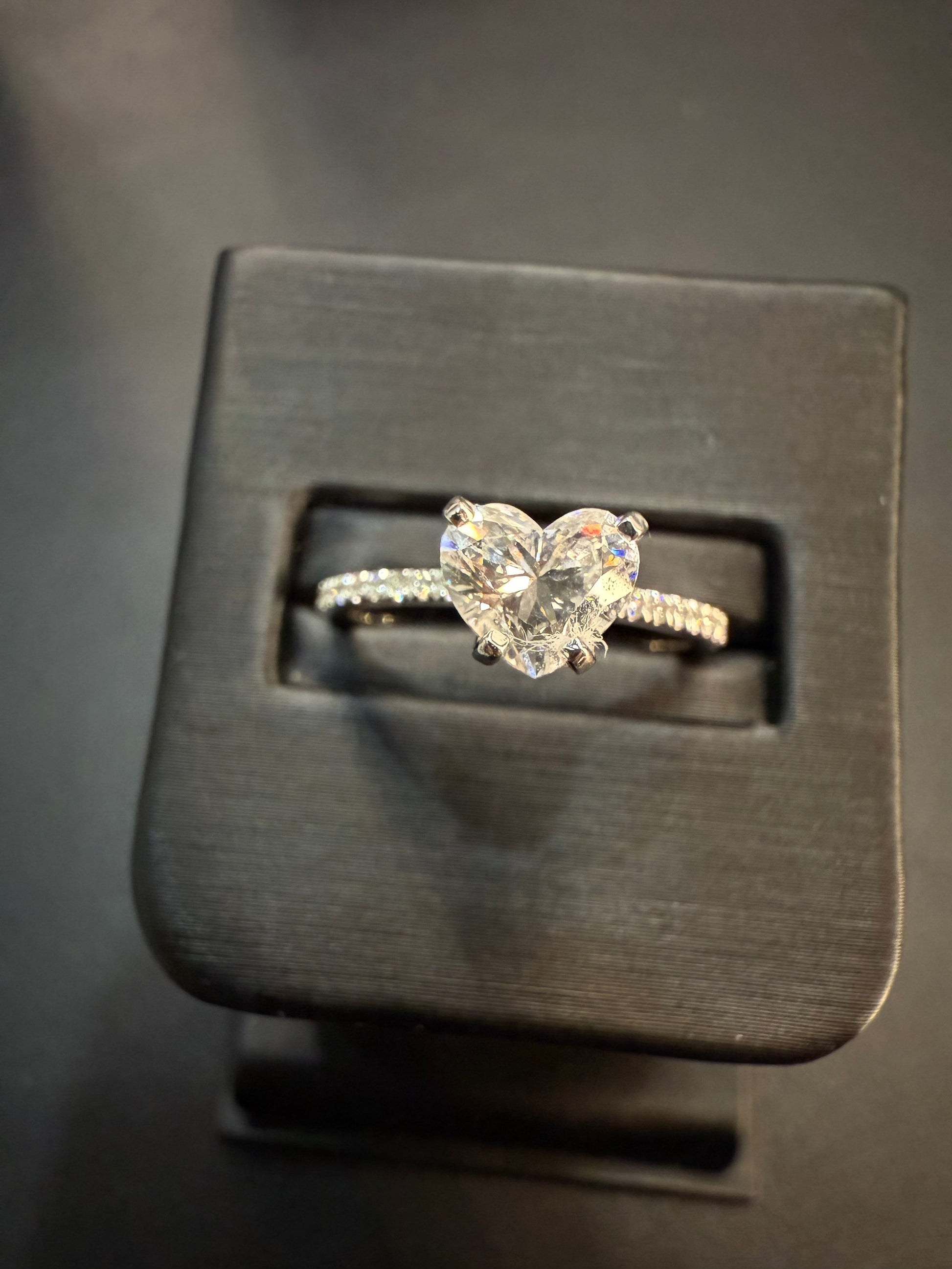 Anillo Compromiso Diamante Corazon 1.00ct Oro 14k Blanco