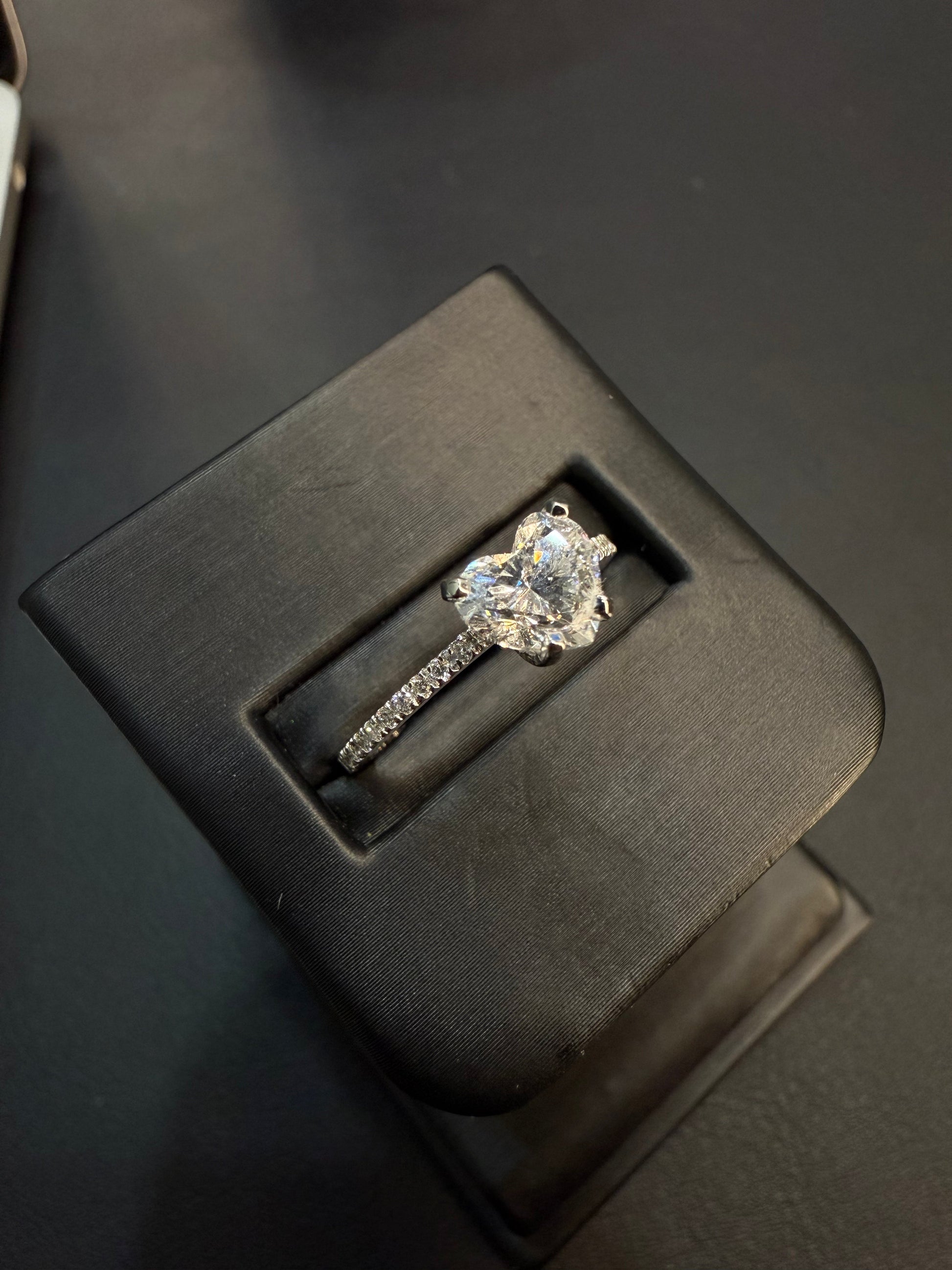 Anillo Compromiso Diamante Corazon 1.00ct Oro 14k Blanco