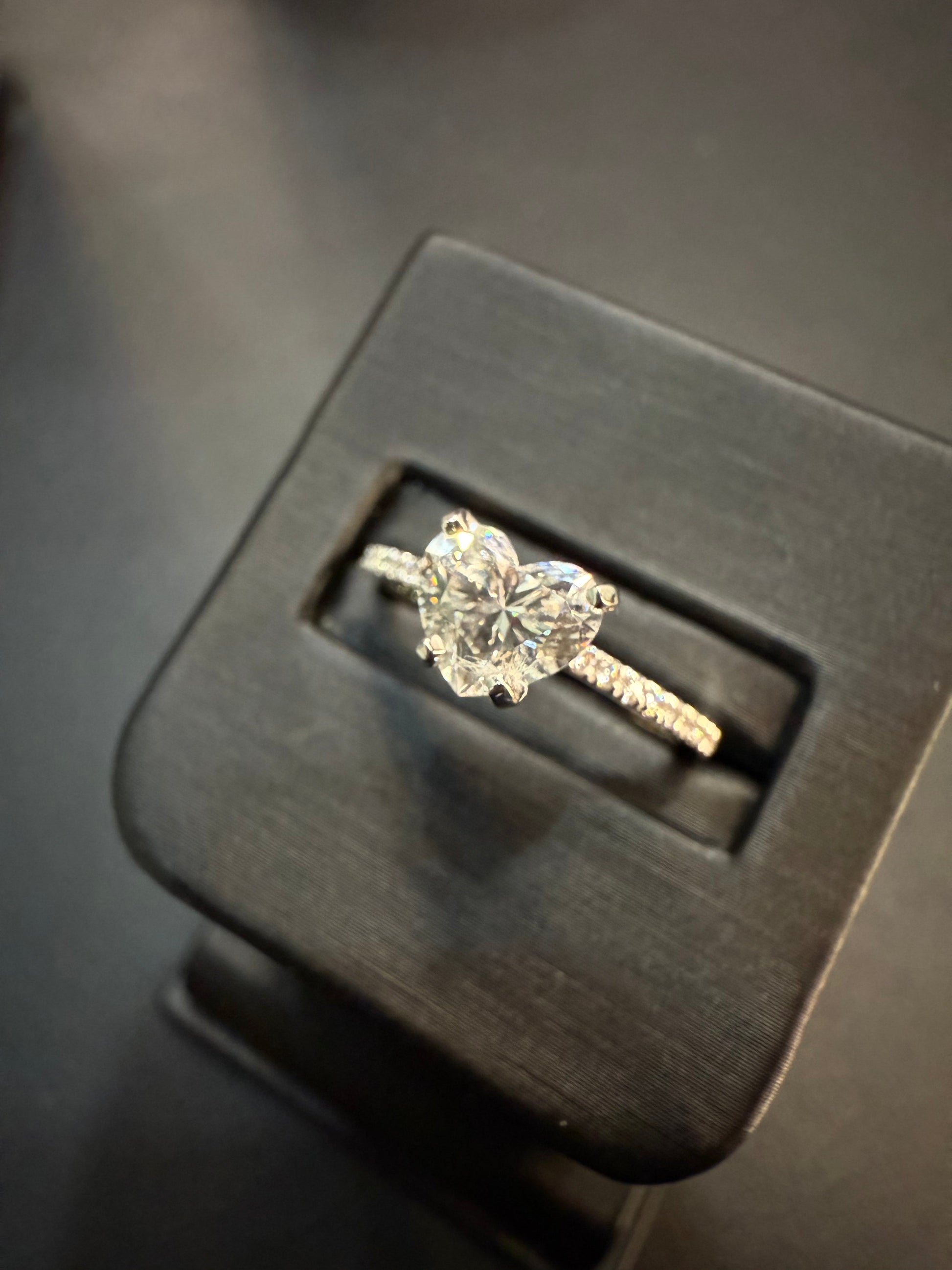 Anillo Compromiso Diamante Corazon 1.00ct Oro 14k Blanco