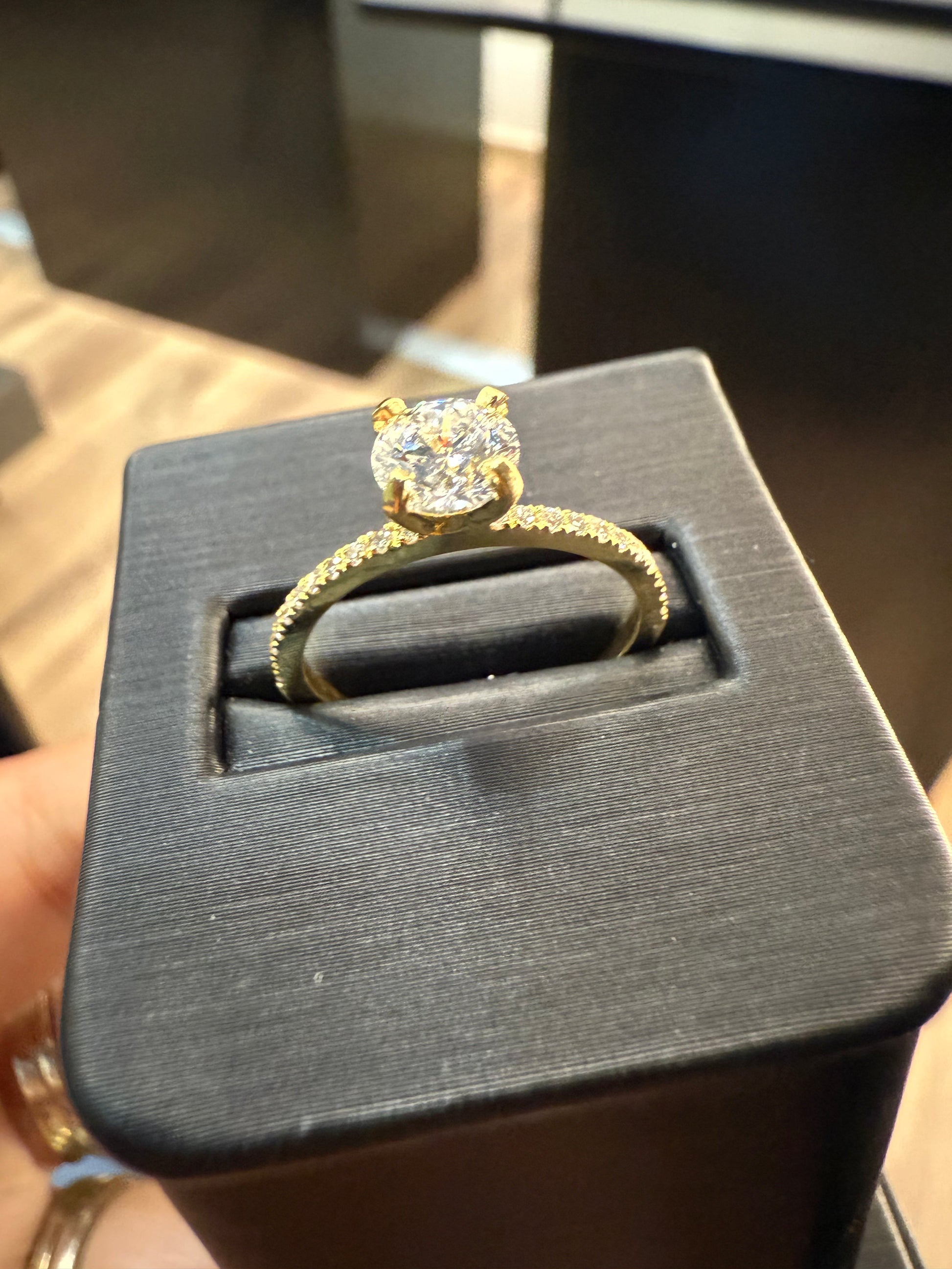 Anillo Compromiso Diamante 0.71ct Oro 14k Amarillo