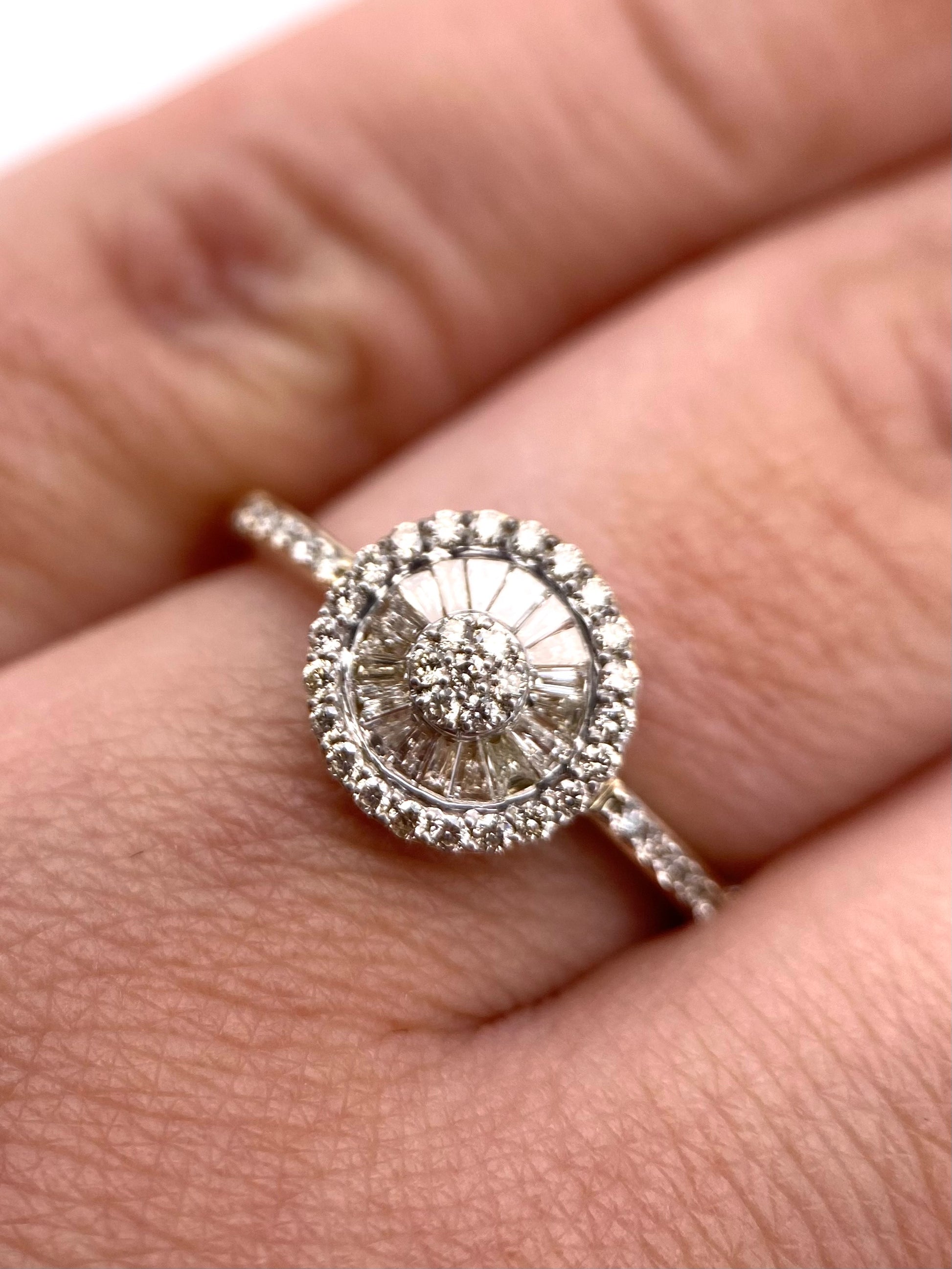 Oro Amarillo 14k Redondo 0.45ct de Diamantes Naturales                            Anillo Compromiso OF2315
