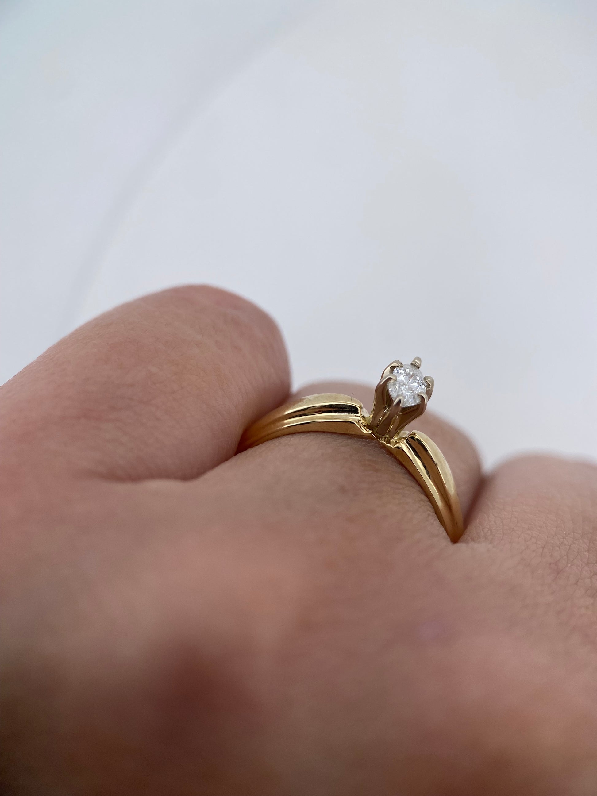 Oro Amarillo 14k Marquise 0.29ct de Diamante Natural                                               Anillo Compromiso OF2262