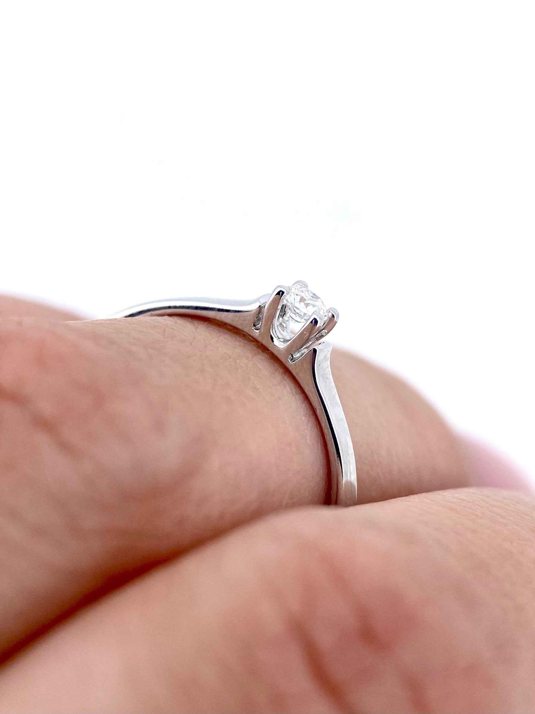 Oro Blanco 14k Princess 0.08ct de Diamante Natural                                                  Anillo Compromiso OF2333