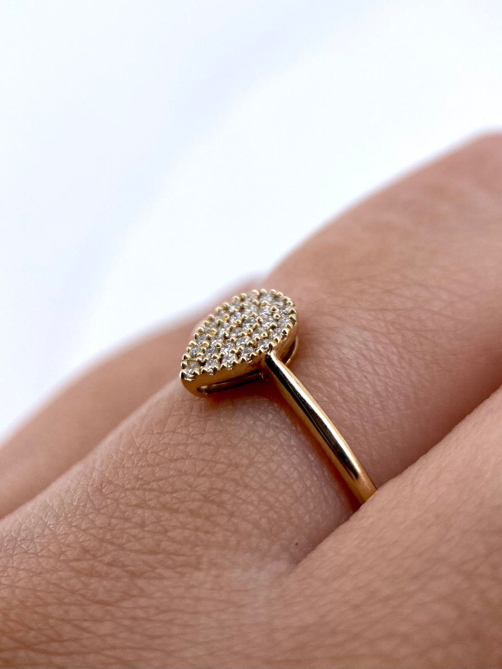 Oro Amarillo 14k Pera 0.15ct de Diamantes Naturales                            Anillo Compromiso OF2119