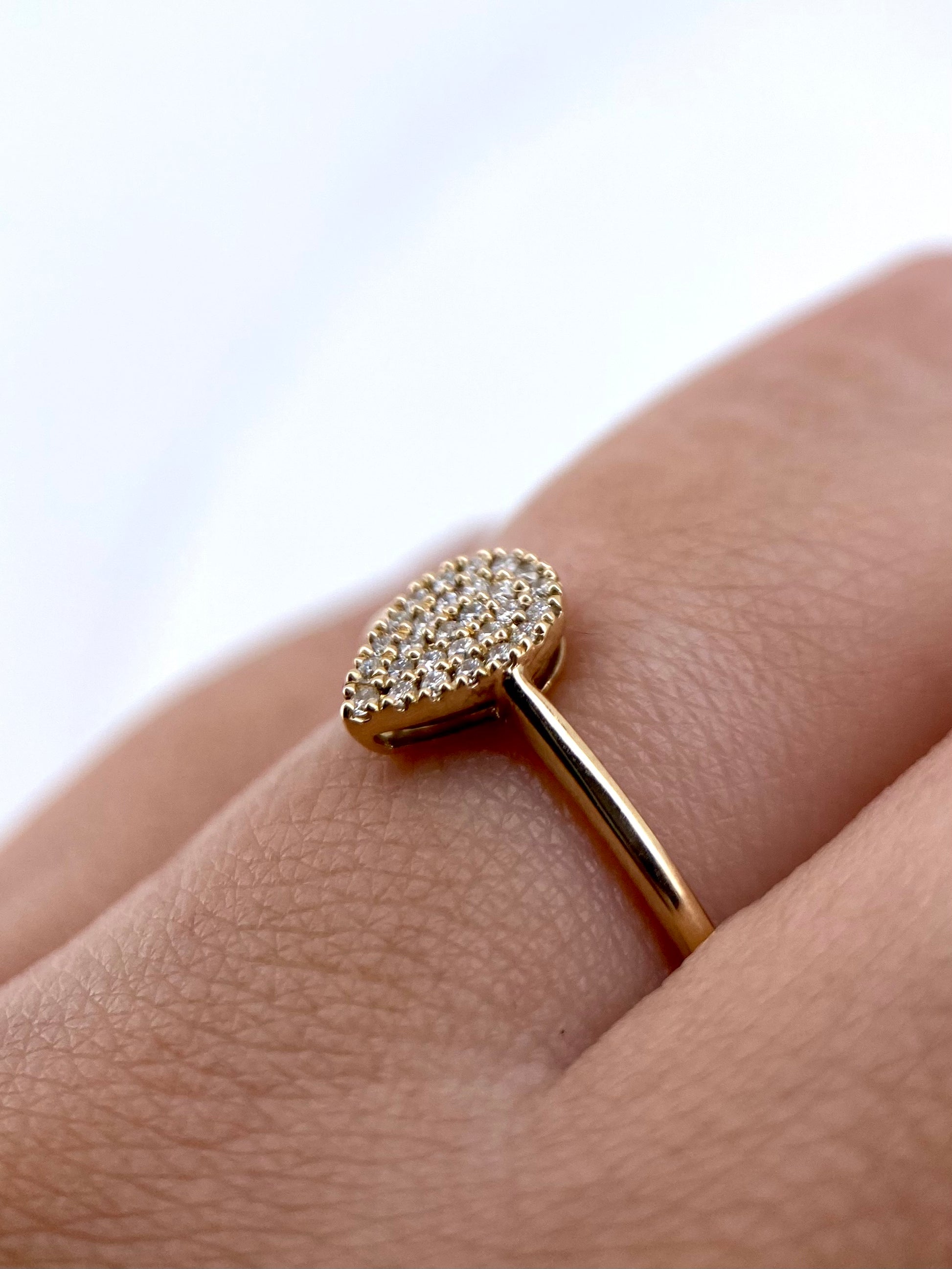 Oro Amarillo 14k Pera 0.15ct de Diamantes Naturales                            Anillo Compromiso OF2119