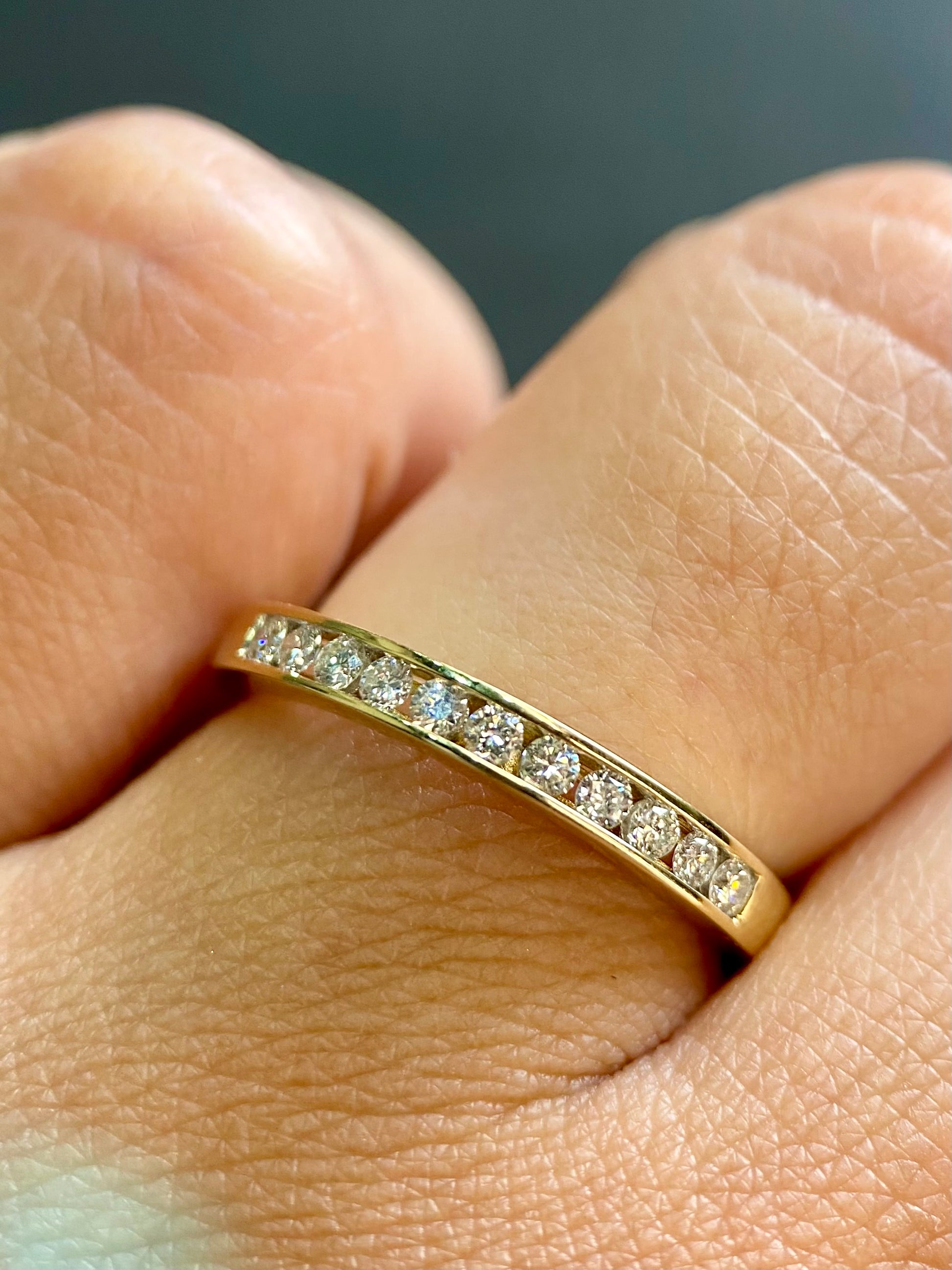 Churumbela Diamantes naturales Redondos 0.33ct Oro 14k Amarillo.            OF2345