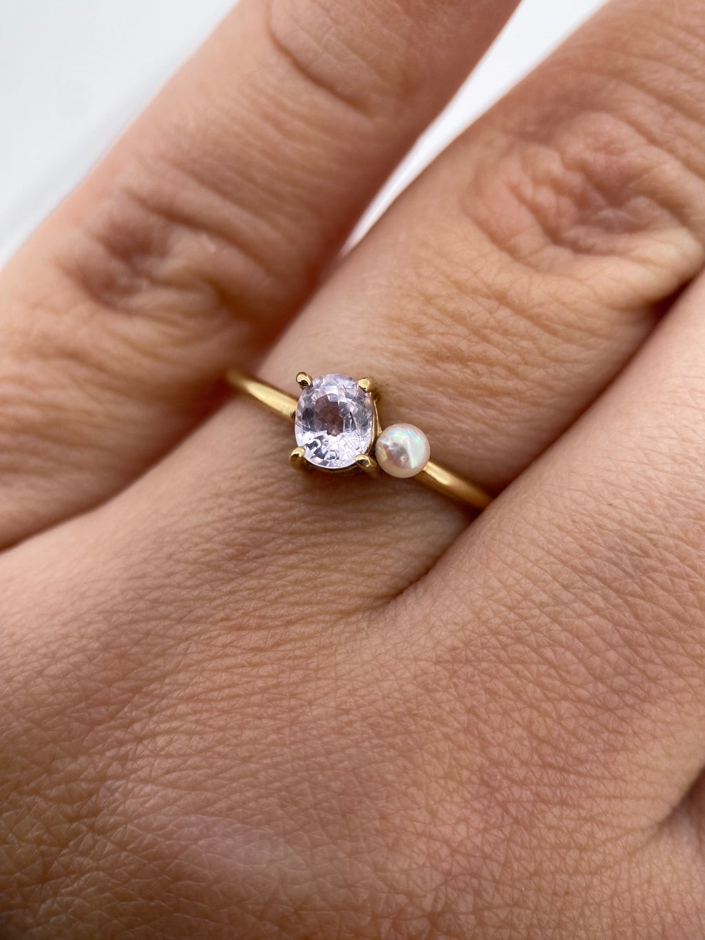 Oro Amarillo 14k Oval 0.56 de Zafiro Natural                         Anillo Compromiso OF2035