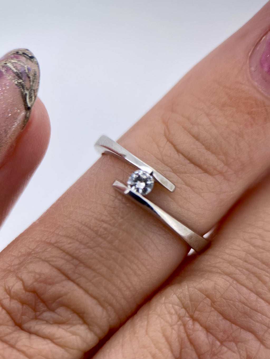 Oro Blanco 14k Redondo 0.10ct de Diamante Natural                                                   Anillo Compromiso OF1251