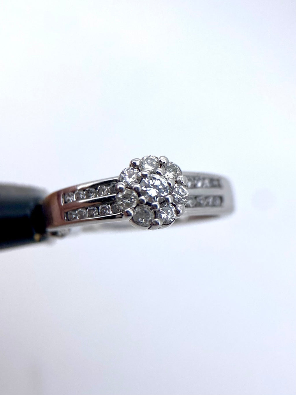 Oro Blanco 14k Redondo 0.39ct de Diamante Natural                                                  Anillo Compromiso OF1847