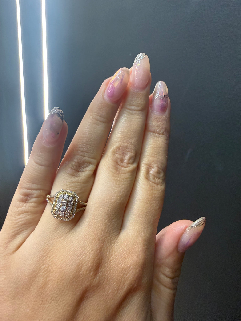 Oro Amarillo 14k Esmeralda 0.35ct de Diamantes Naturales                            Anillo Compromiso OF2250