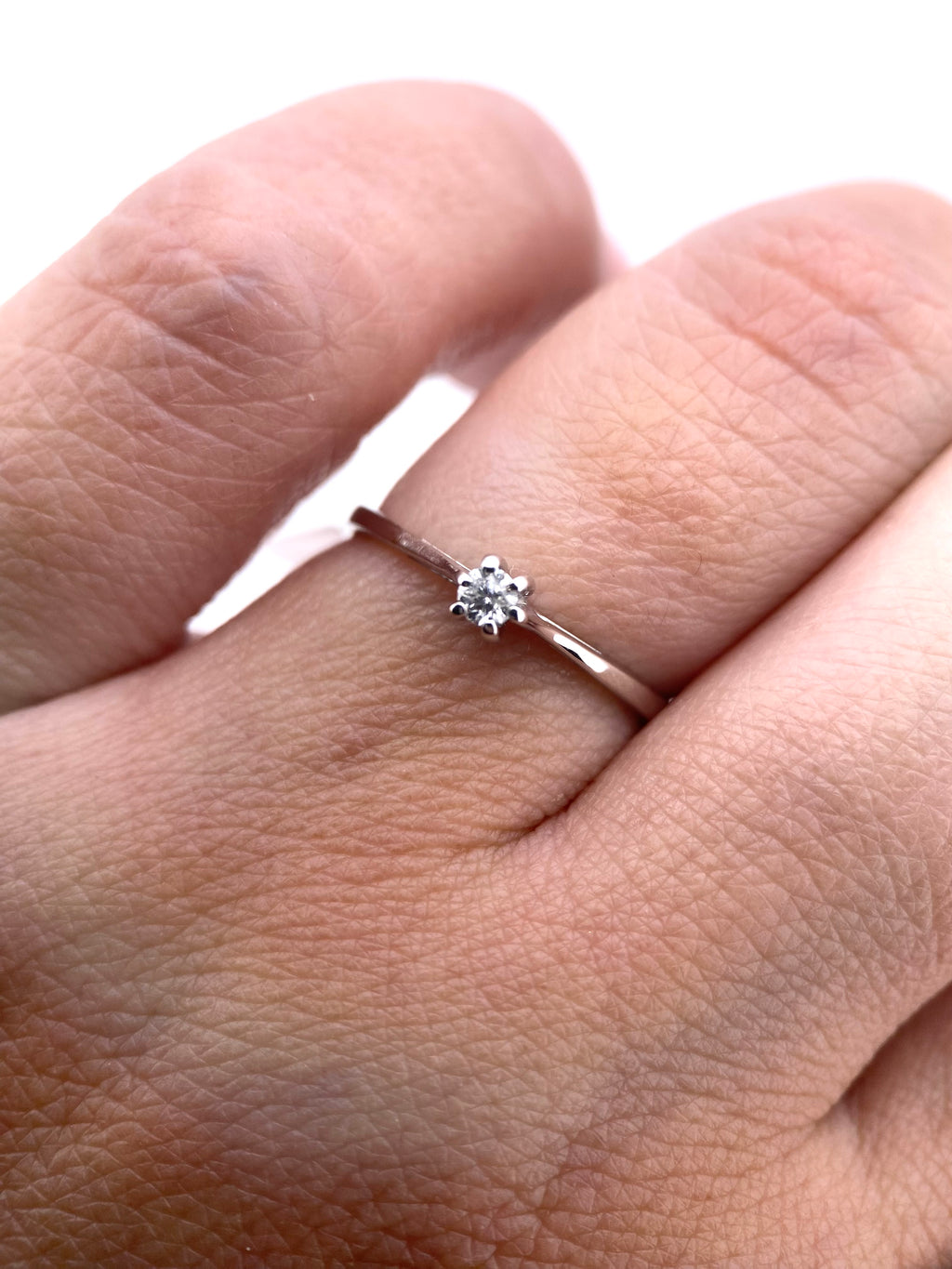 Oro Blanco 14k Redondo 0.07ct de Diamante Natural                                                  Anillo Compromiso OF2332