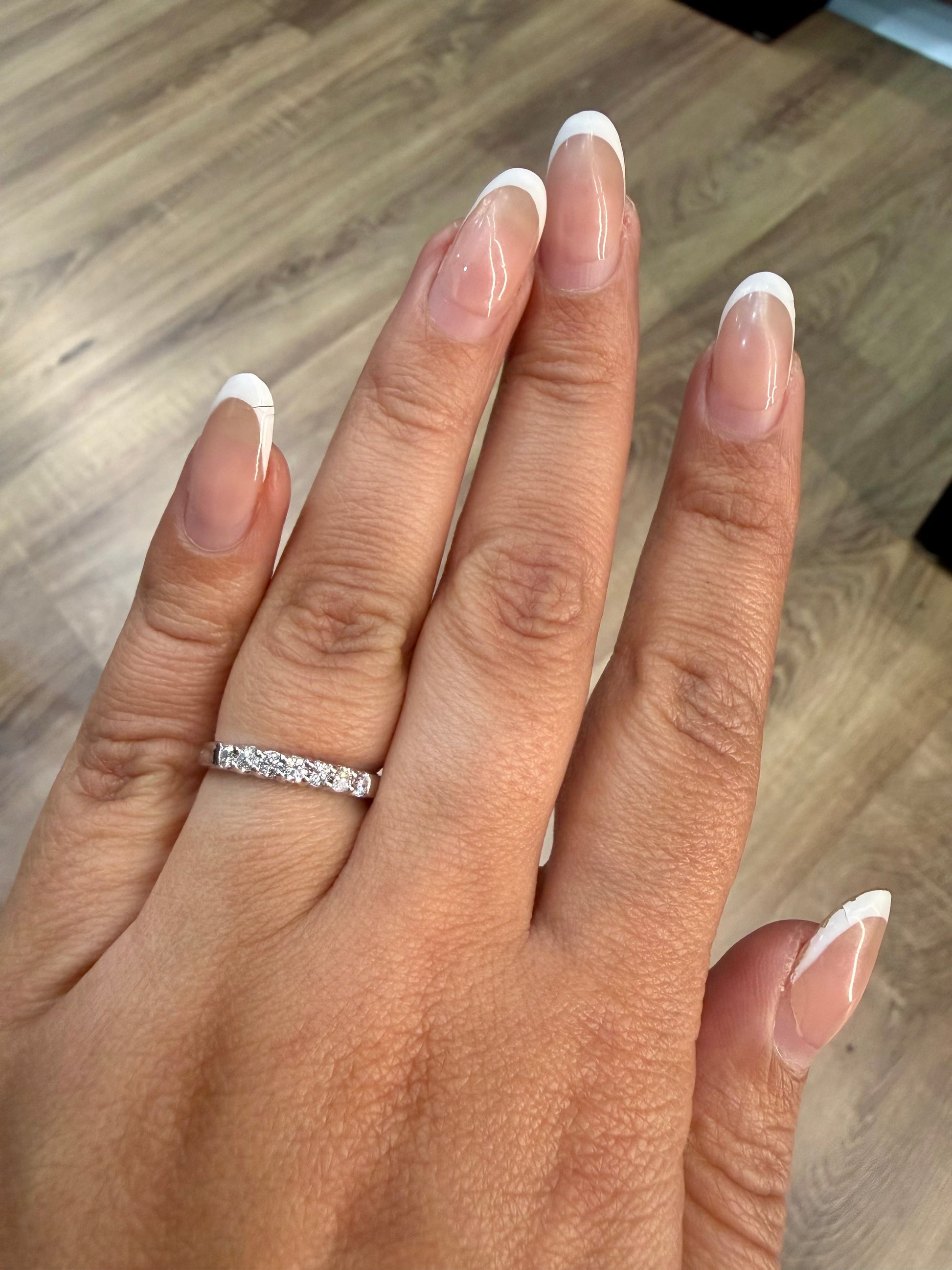 Churumbela Redonda 0.21ct Oro 14k Blanca.            OF2324