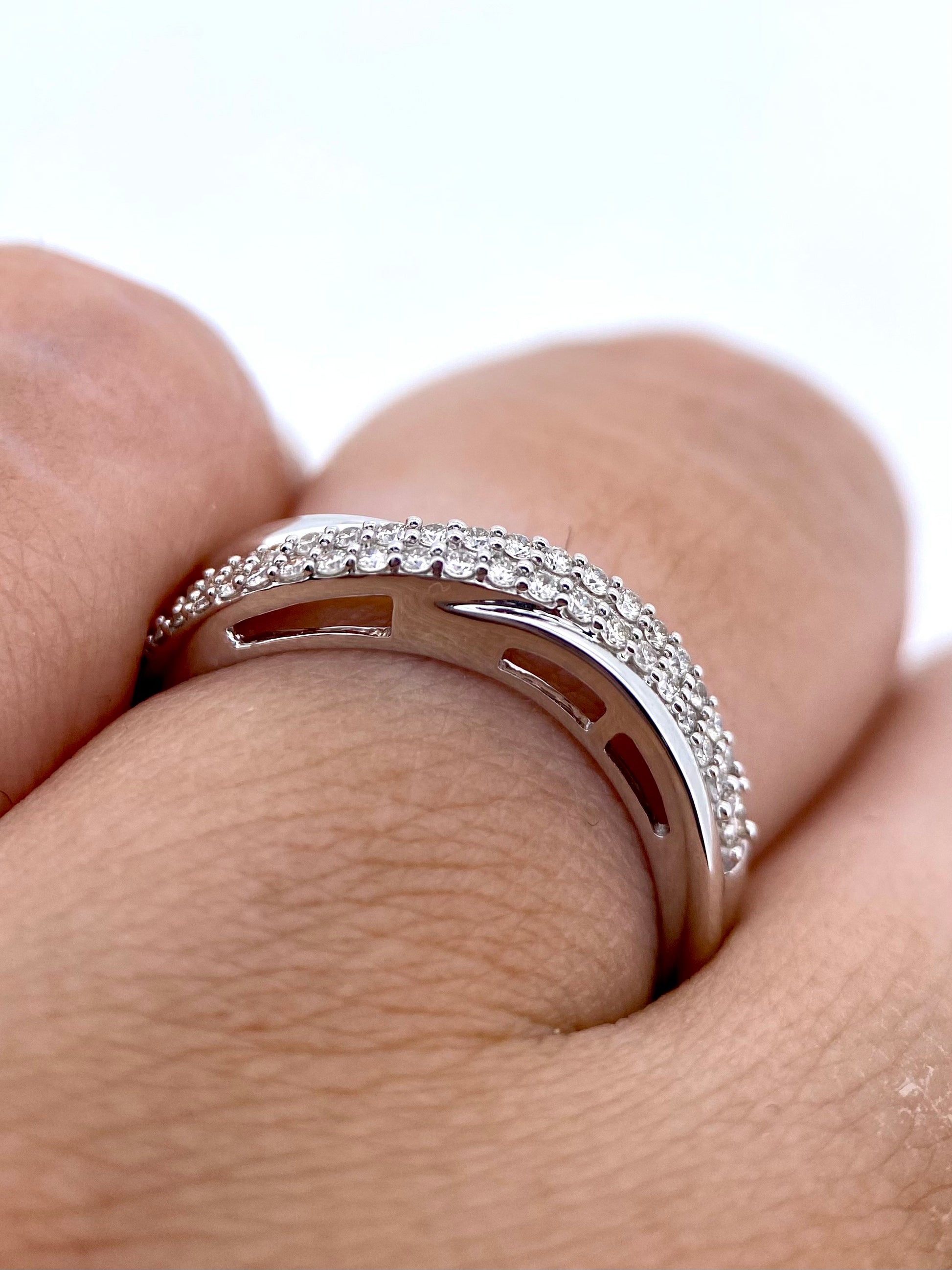 Churumbela 0.30ct Oro 14k Blanco.            OF2359
