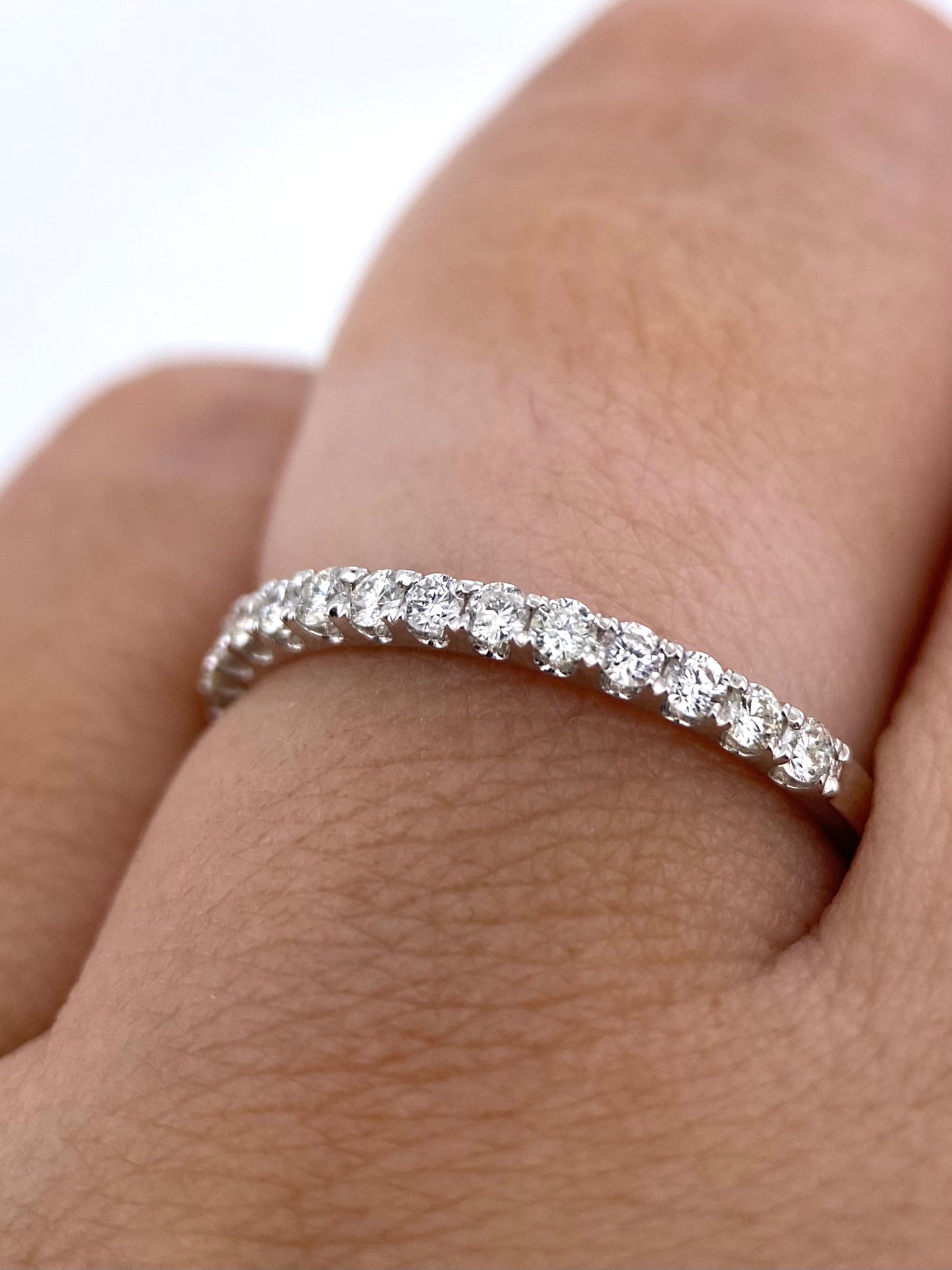 Churumbela 0.35ct Oro 14k Blanco.            OF2361