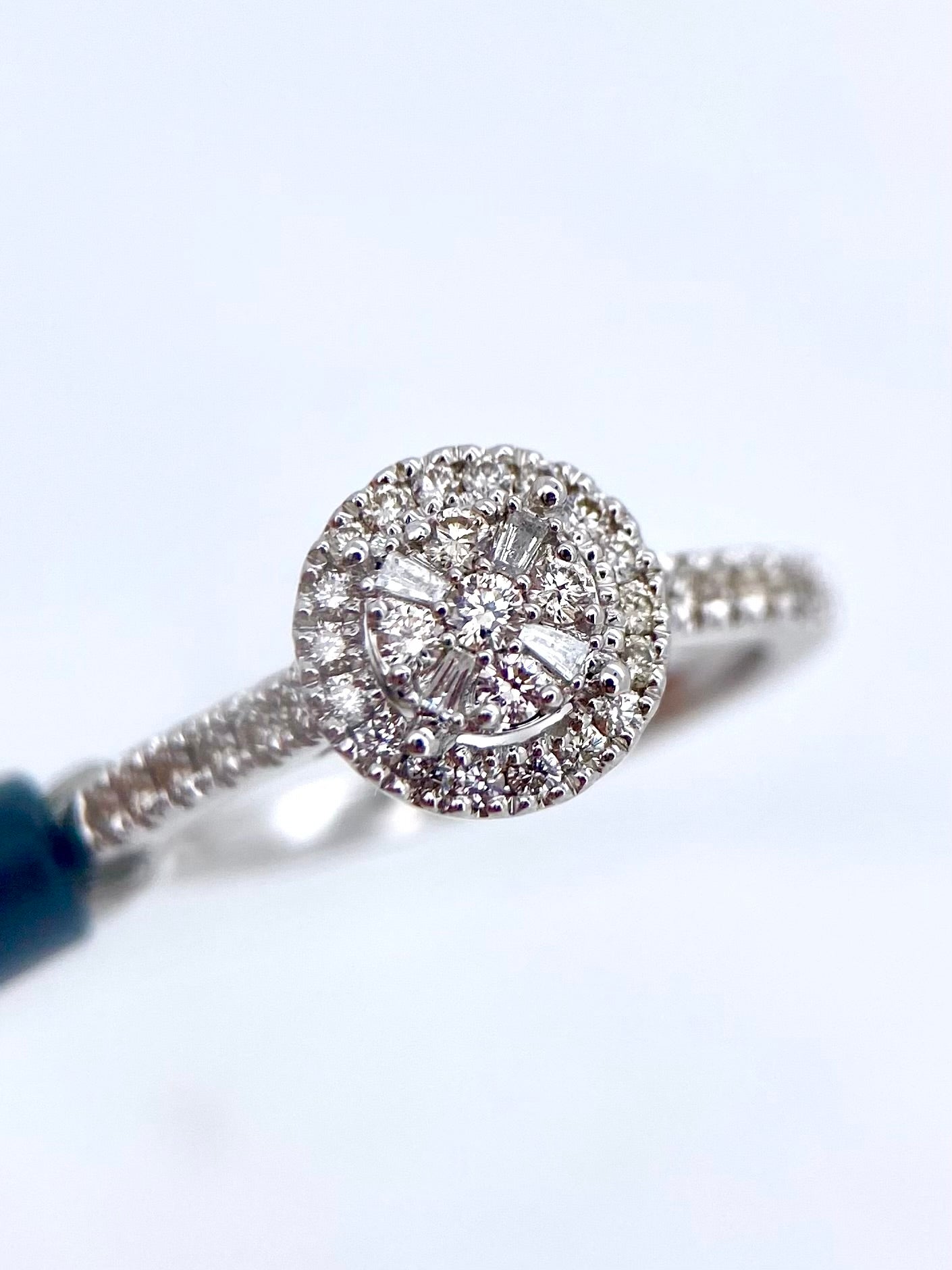 Oro Blanco 14k Redondo 0.43ct de Diamantes Naturales                            Anillo Compromiso OF2252