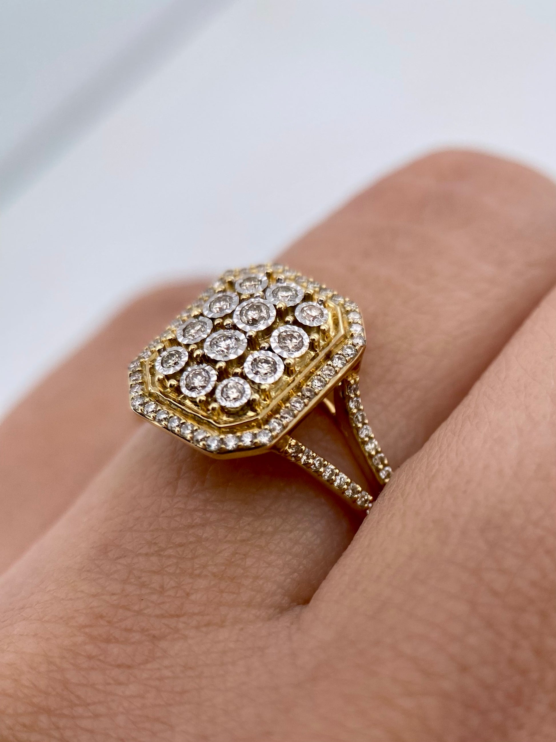 Oro Amarillo 14k Esmeralda 0.35ct de Diamantes Naturales                            Anillo Compromiso OF2250