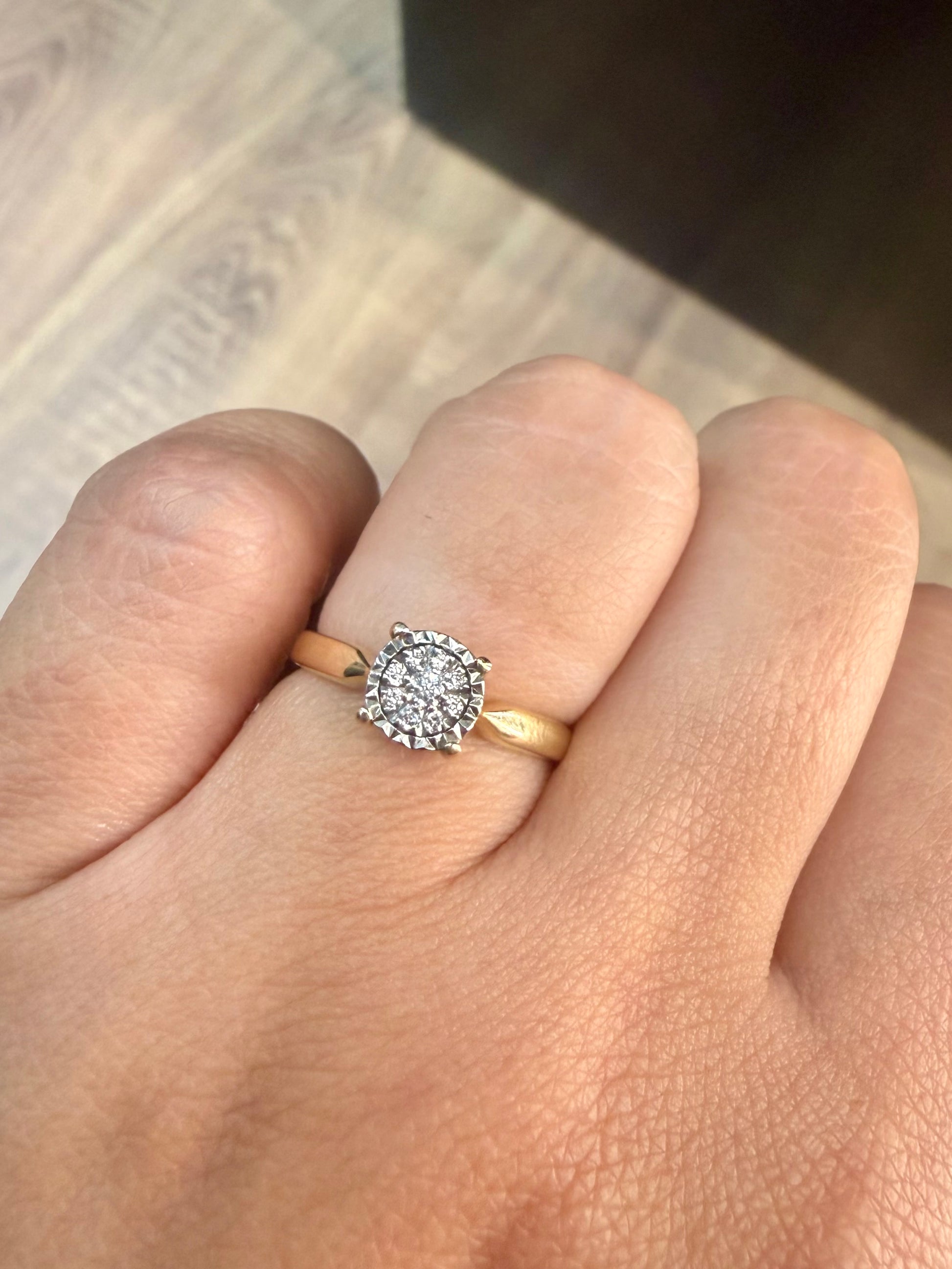 Oro Amarillo 14k Redondo 0.20ct de Diamantes Naturales                            Anillo Compromiso OF2329