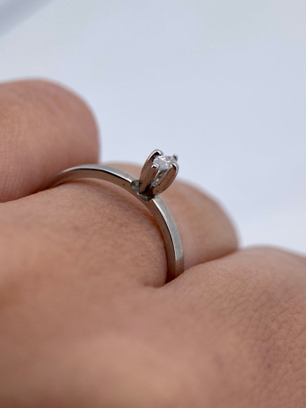 Oro Blanco 14k Marquise 0.07ct de Diamante Natural                                               Anillo Compromiso OF2002