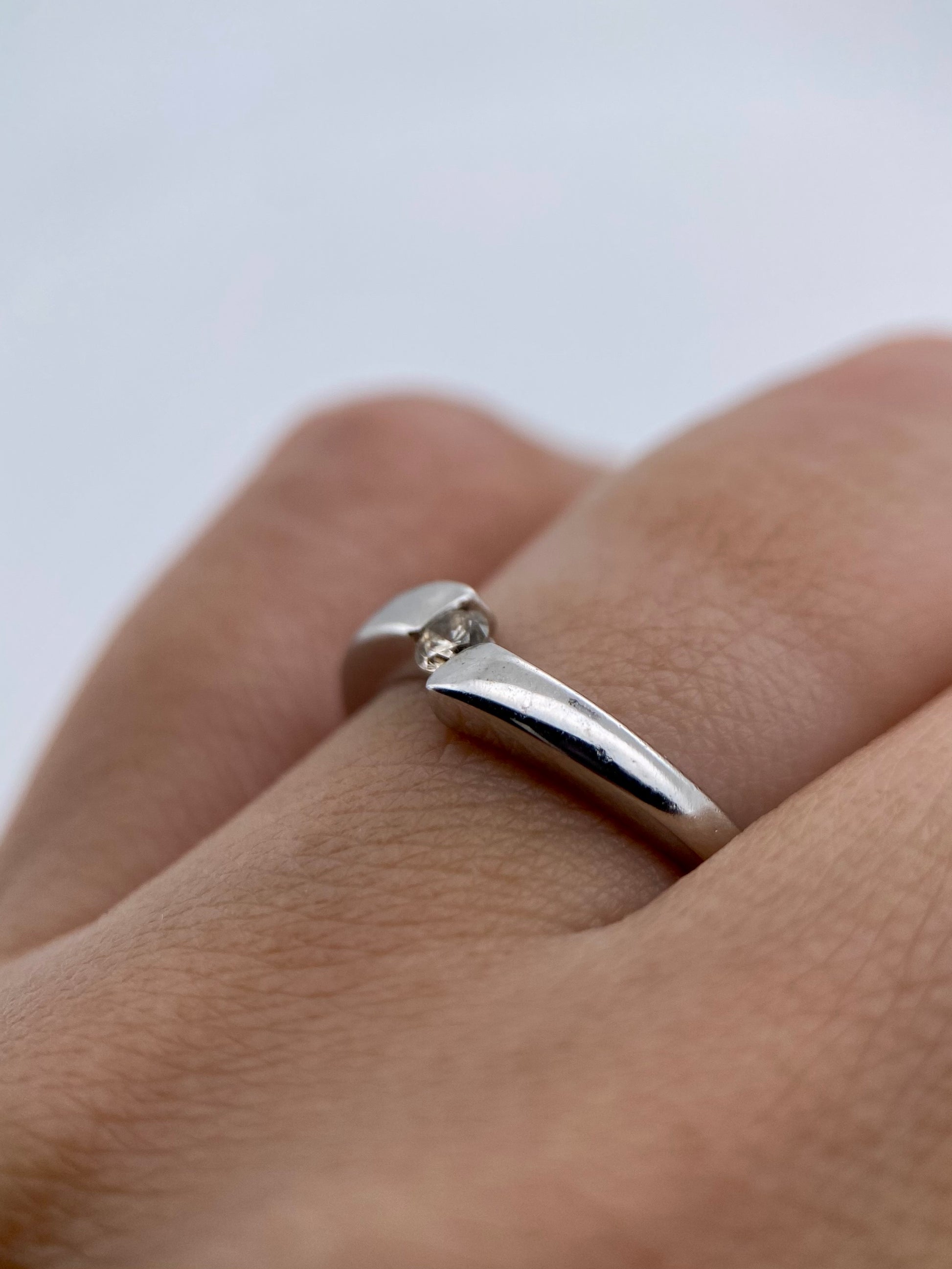 Oro Blanco 14k Redondo 0.10ct  de Diamantes Naturales                            Anillo Compromiso OF1645