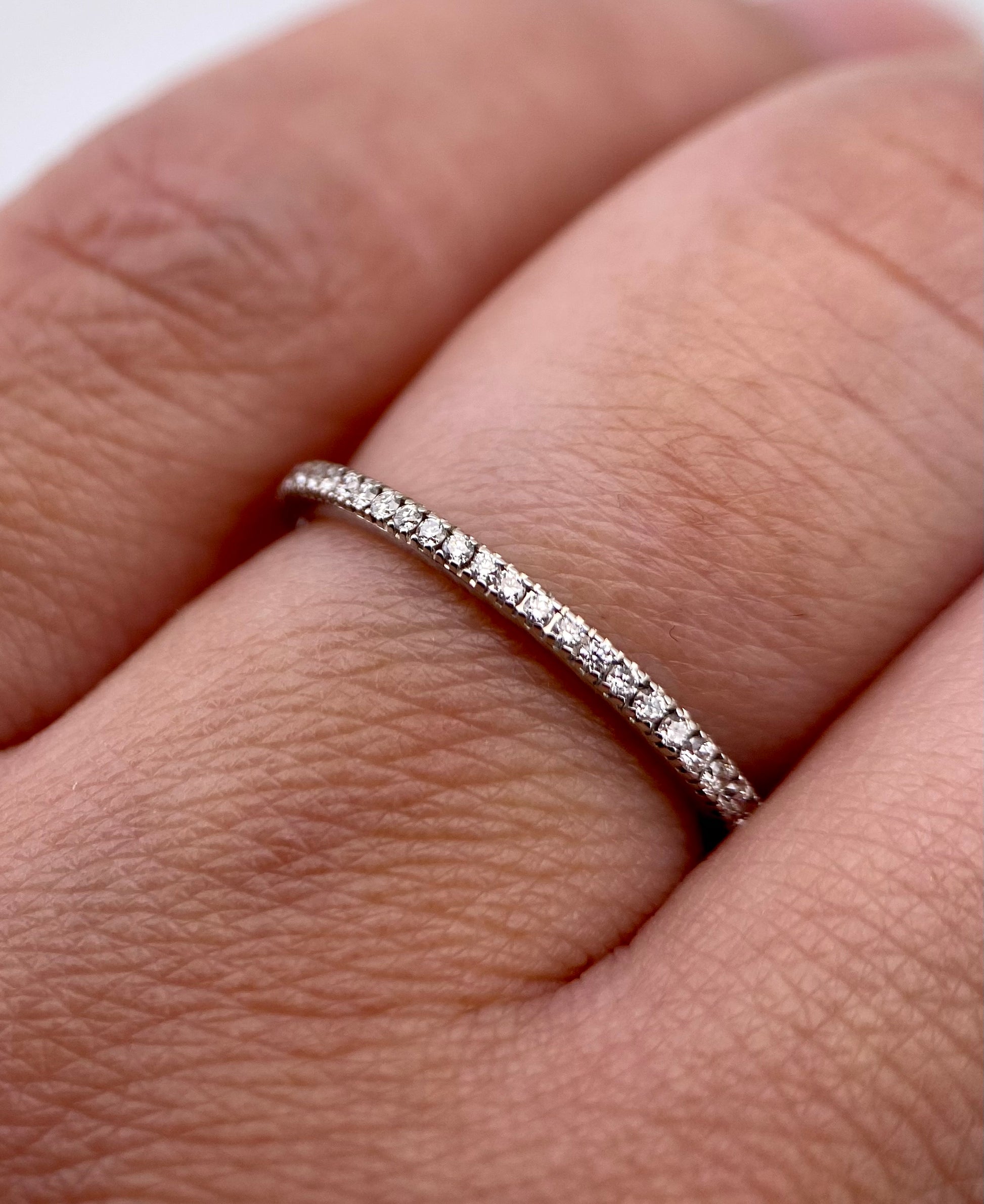 Churumbela Redonda 0.21ct Oro 14k Blanco.            OF2314