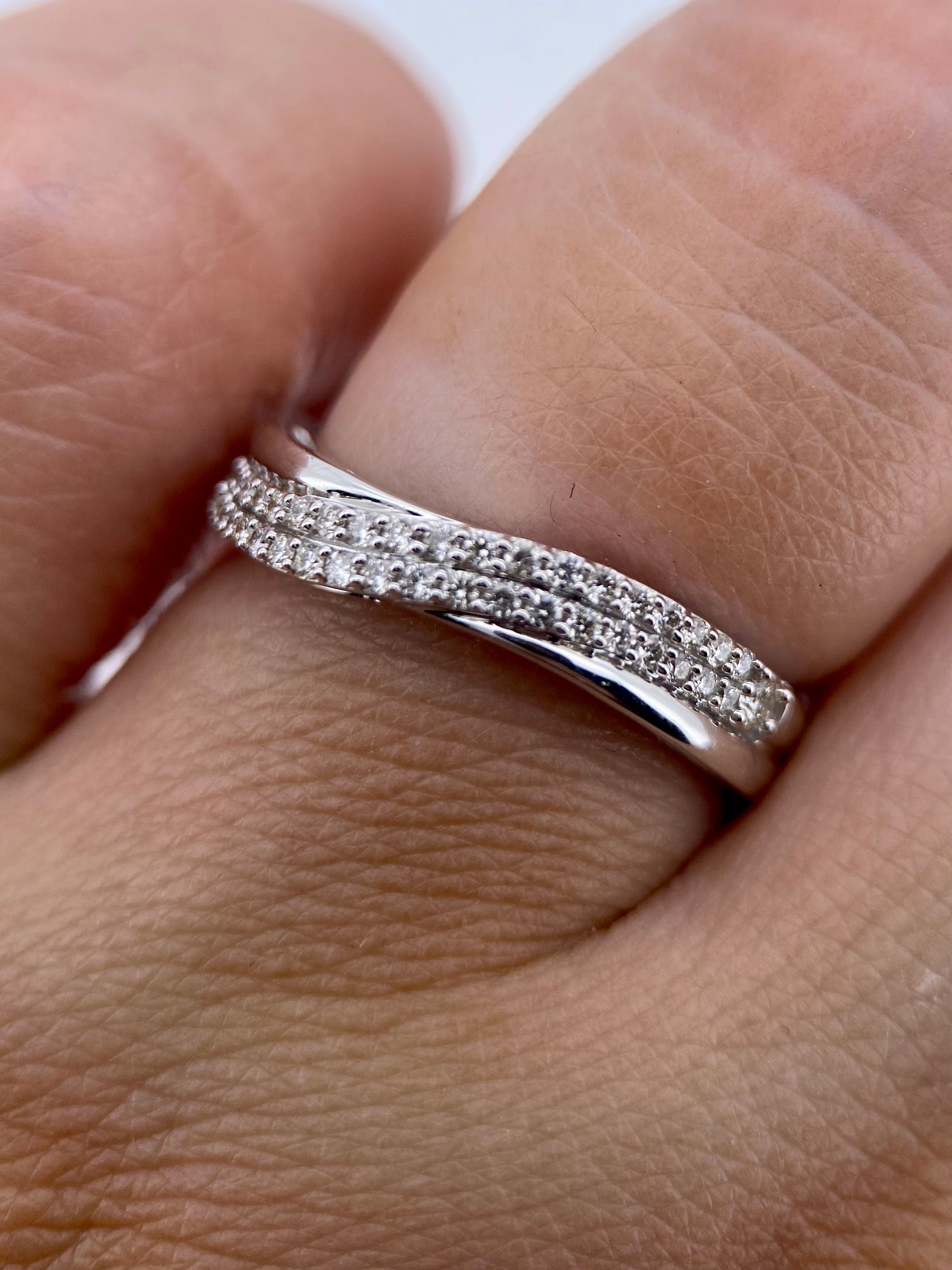 Churumbela 0.30ct Oro 14k Blanco.            OF2359