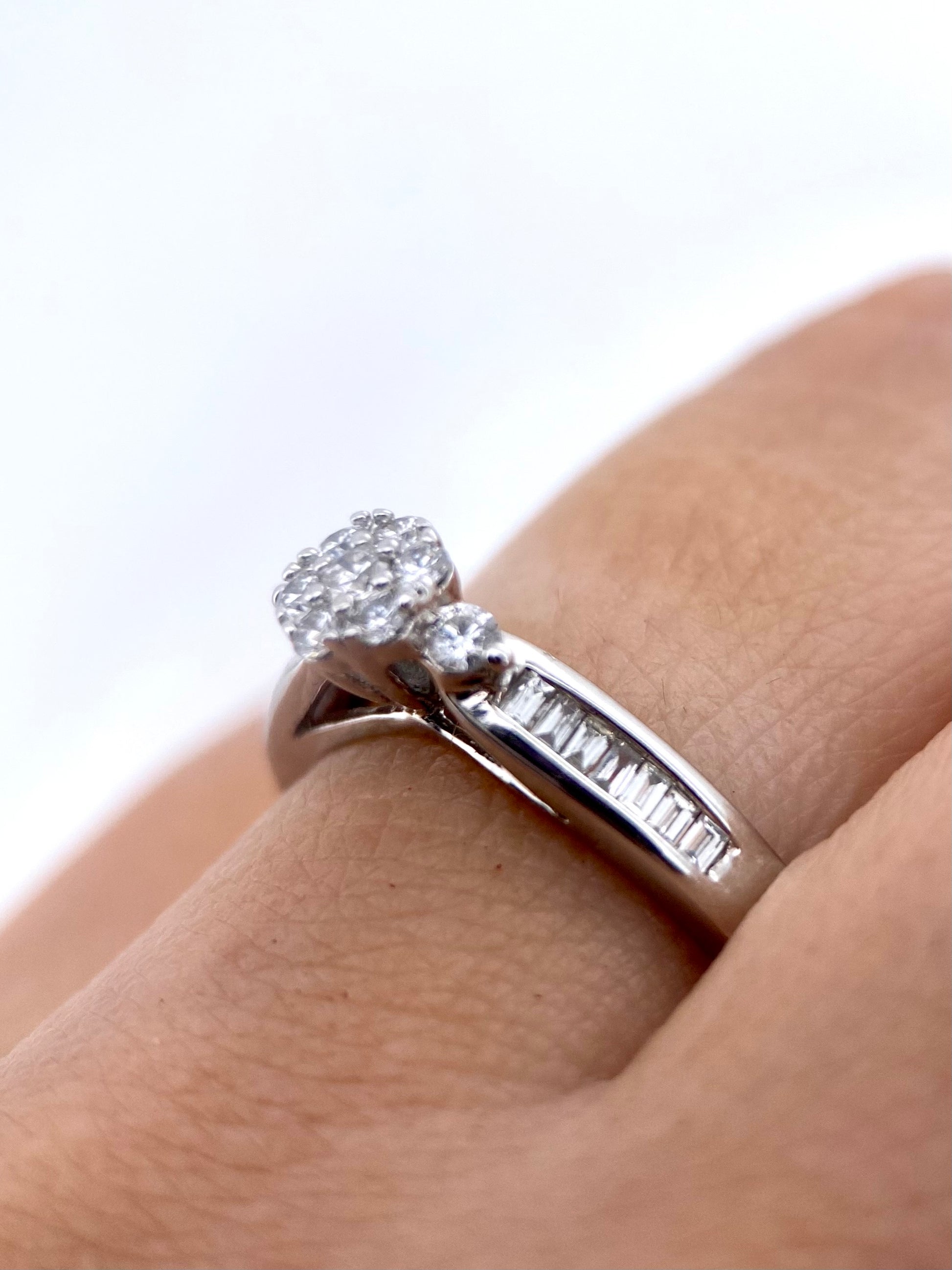 Oro Blanco 14k Redondo 0.45ct de Diamante Natural.                                                  Anillo Compromiso OF2183