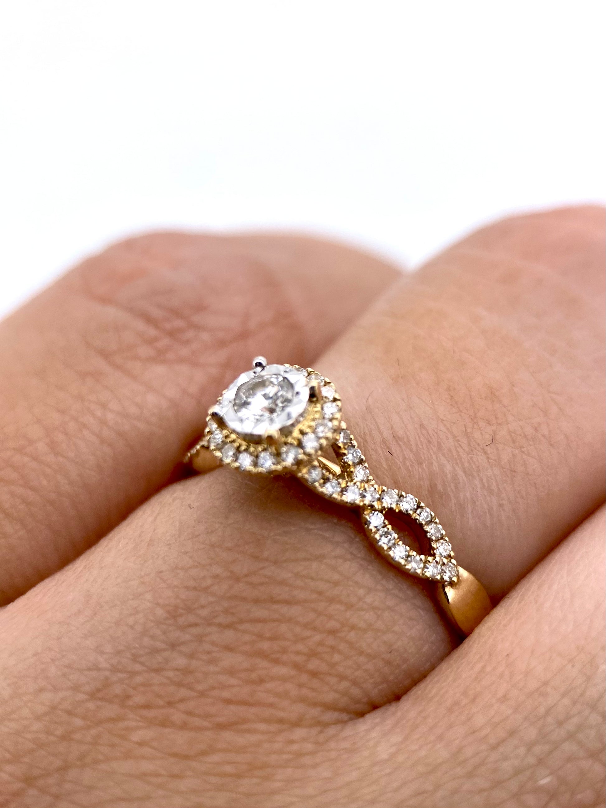 Oro Amarillo 14k Redondo 0.40ct                               Anillo OF2378