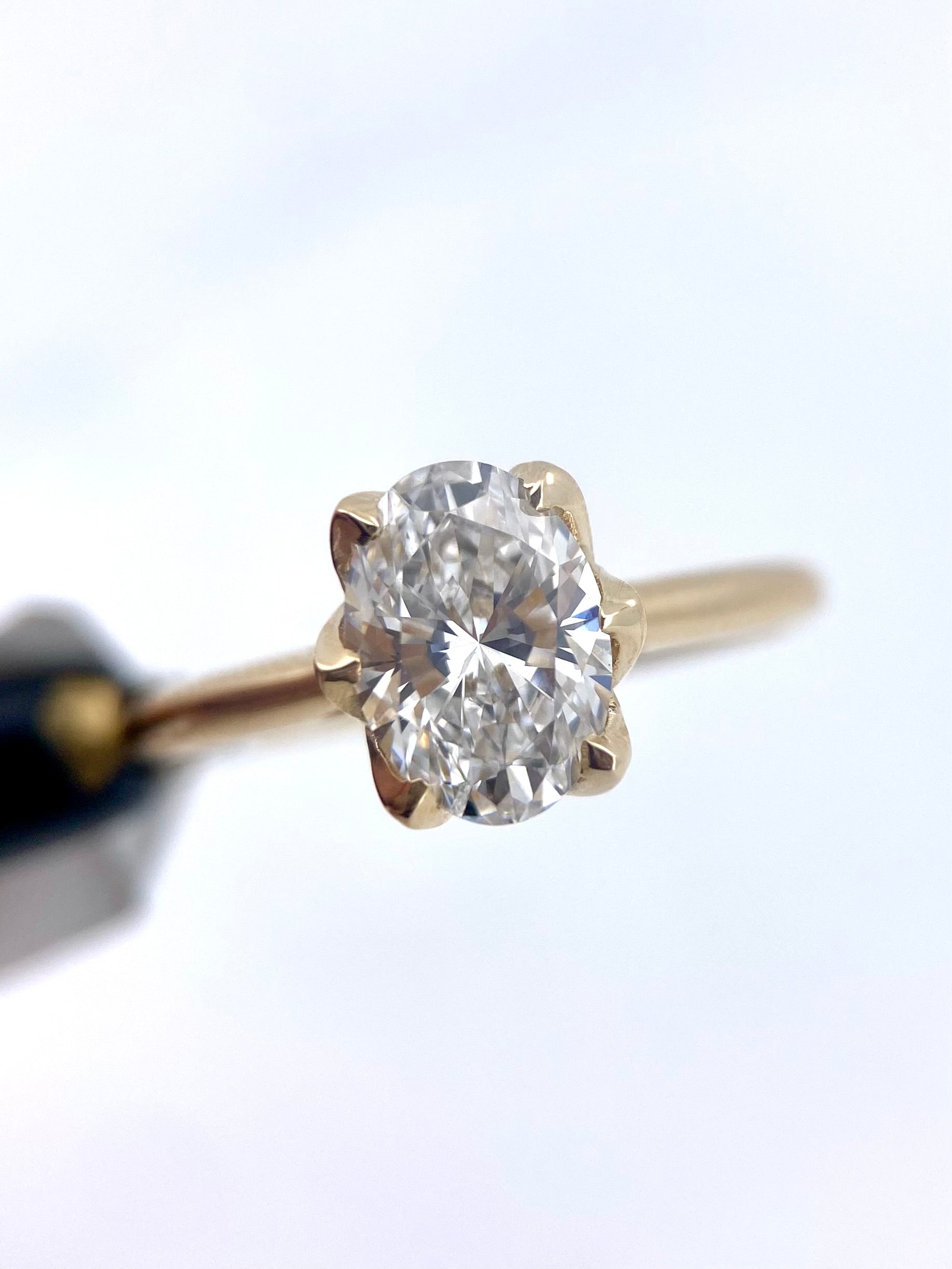 Diamante Laboratorio IGI Oval 2.00ct Oro 14k Amarillo-Anillo de Compromiso