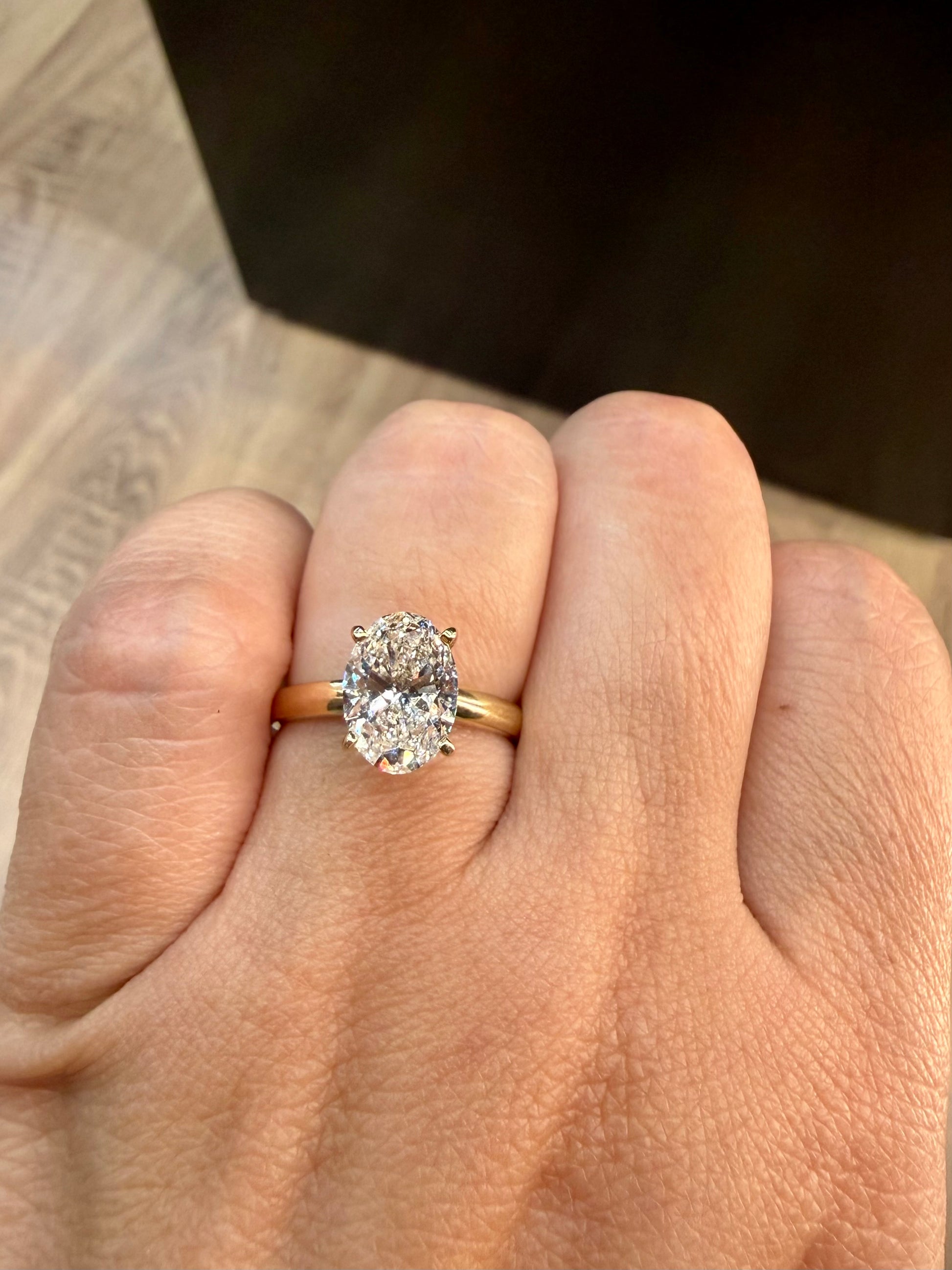 Diamante Laboratorio IGI Oval 2.00ct Oro 14k Amarillo-Anillo de Compromiso